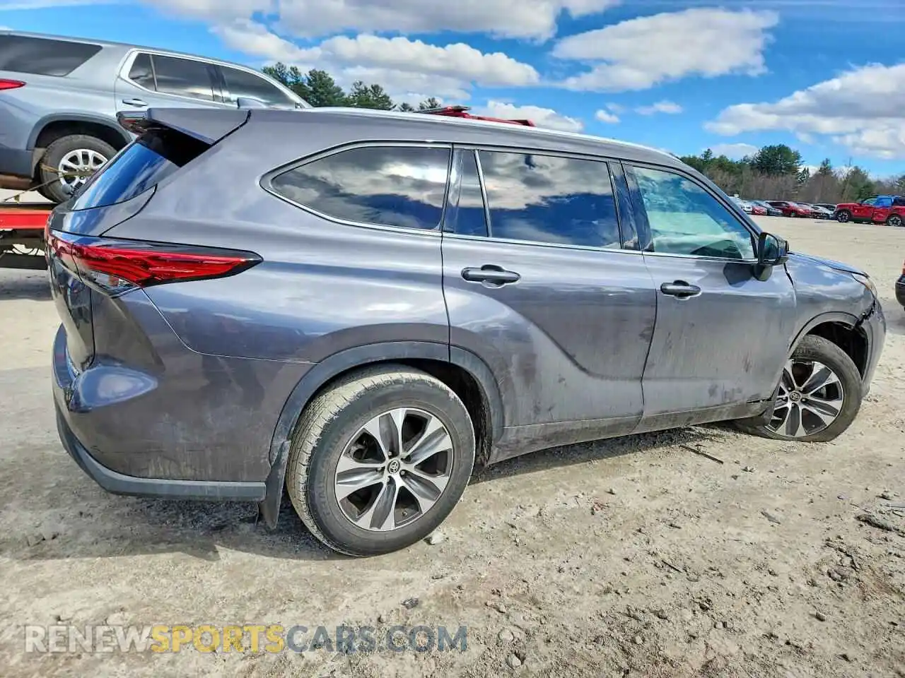 3 Photograph of a damaged car 5TDHZRBH7MS081906 TOYOTA HIGHLANDER 2021