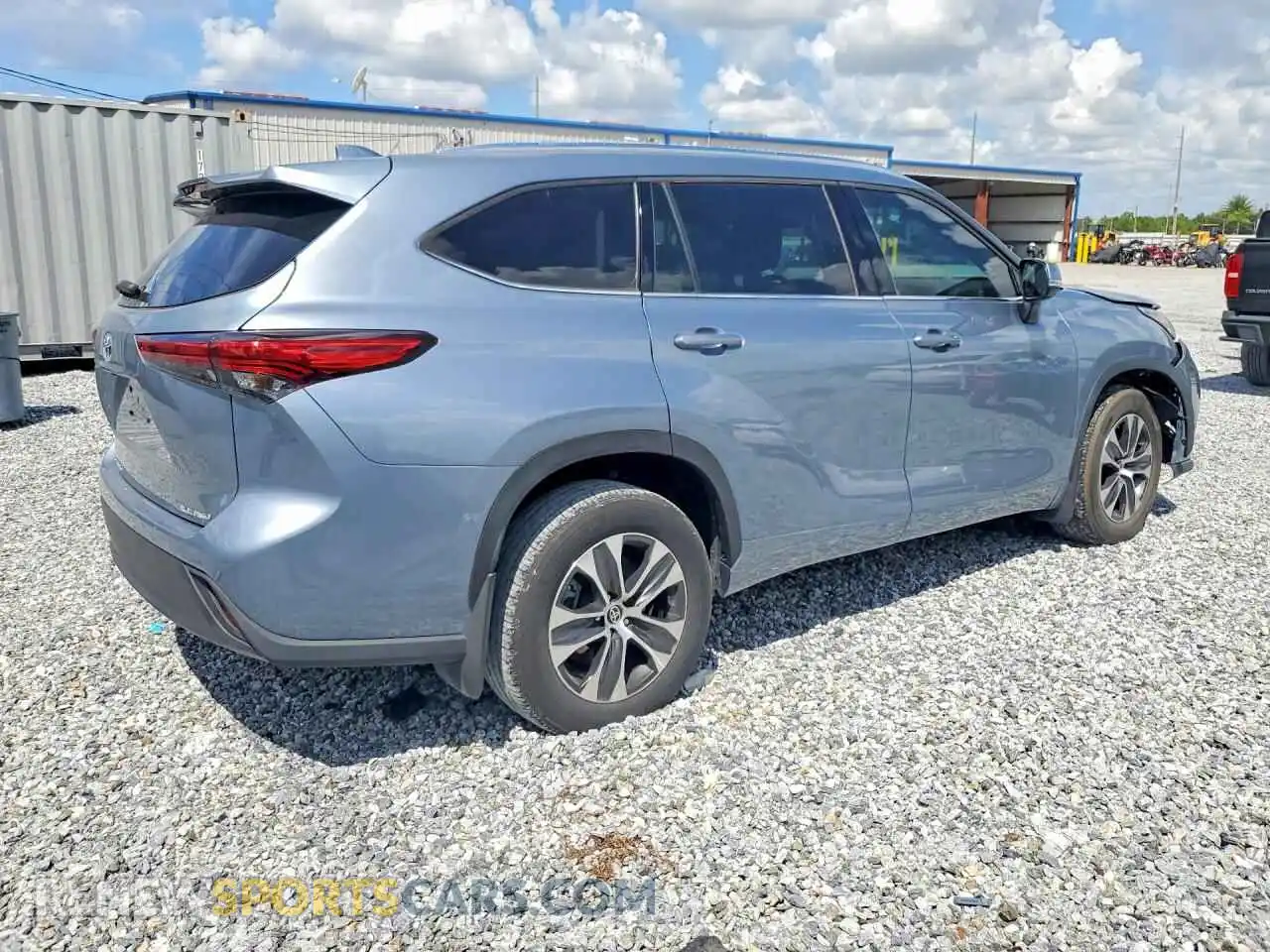 3 Photograph of a damaged car 5TDHZRBH7MS125032 TOYOTA HIGHLANDER 2021