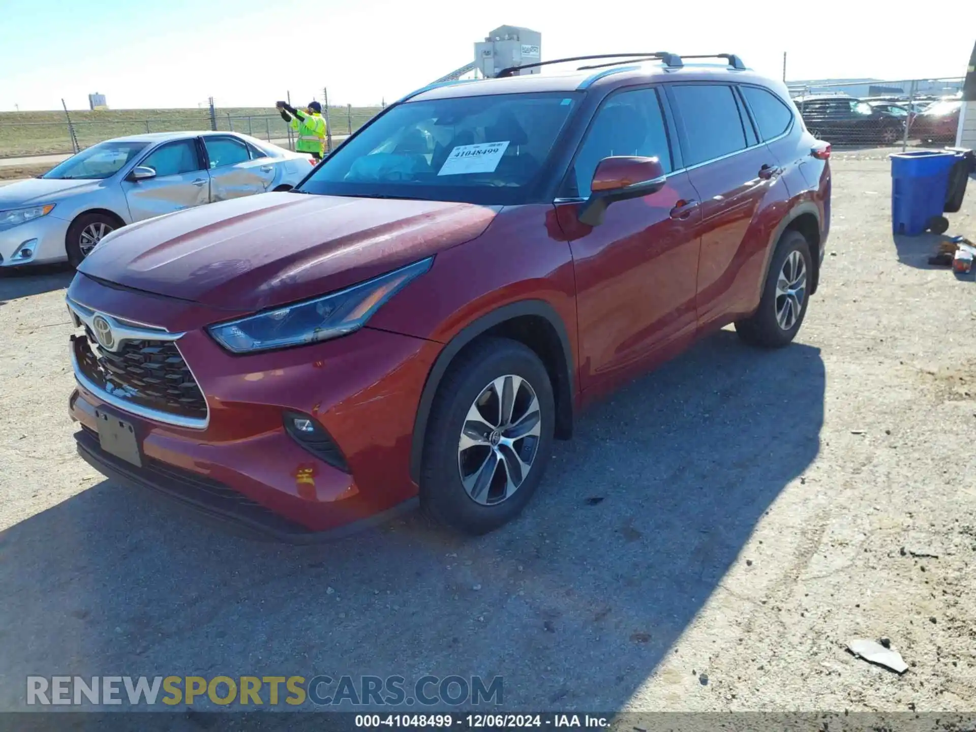 2 Photograph of a damaged car 5TDHZRBH7MS559225 TOYOTA HIGHLANDER 2021