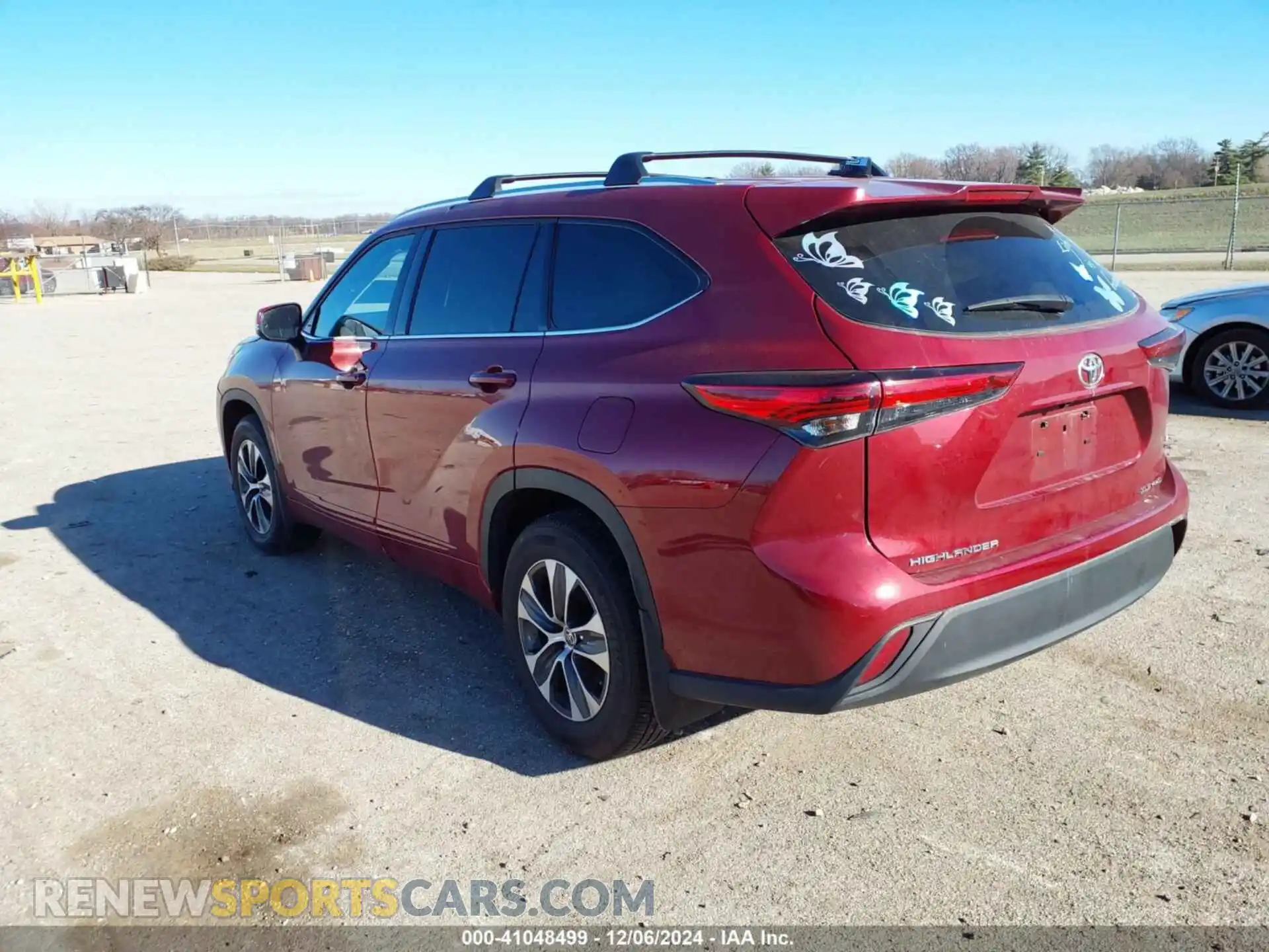3 Photograph of a damaged car 5TDHZRBH7MS559225 TOYOTA HIGHLANDER 2021