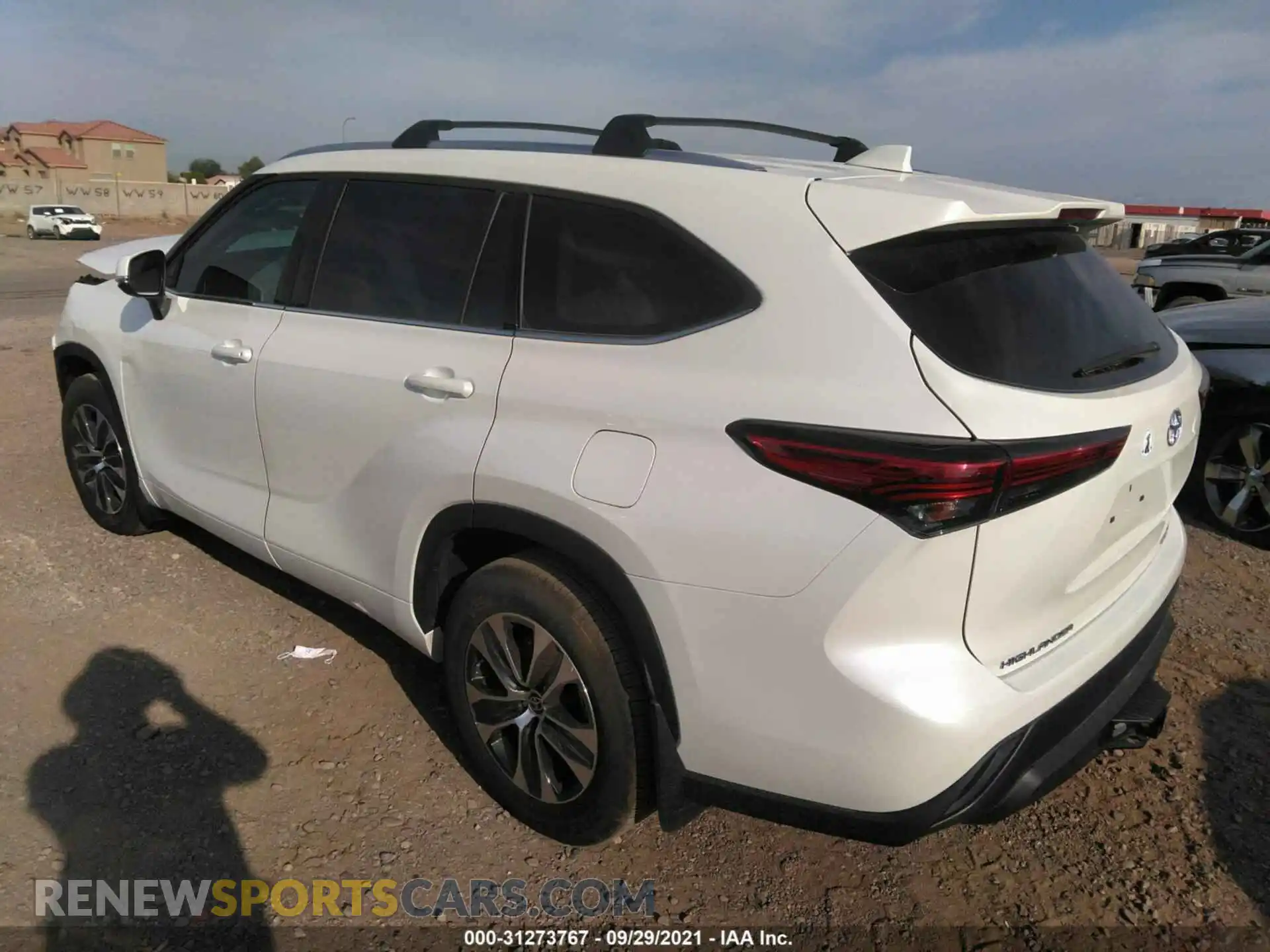 3 Photograph of a damaged car 5TDHZRBH8MS071255 TOYOTA HIGHLANDER 2021