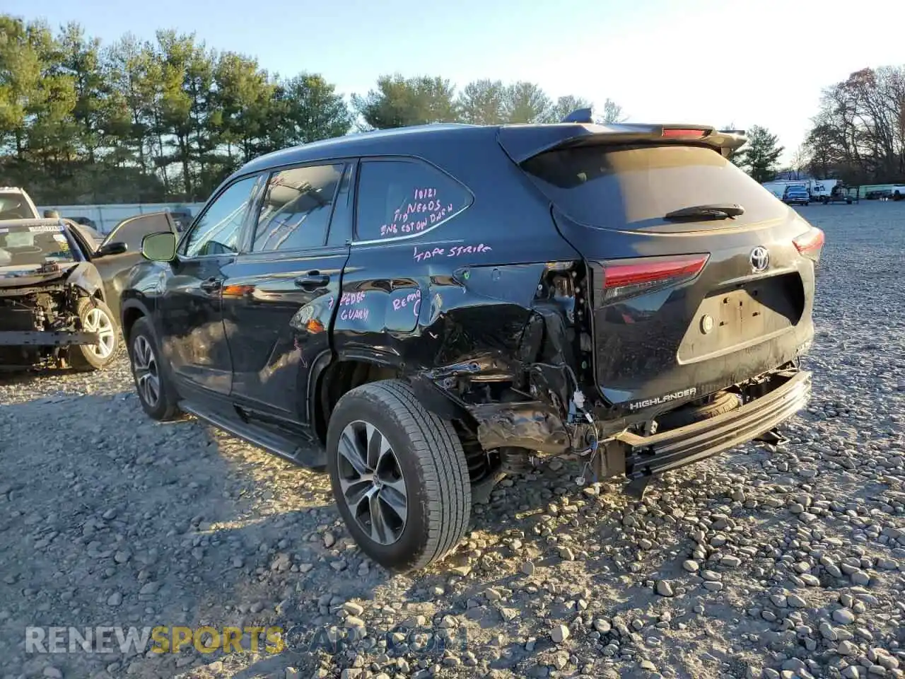3 Photograph of a damaged car 5TDHZRBH8MS532809 TOYOTA HIGHLANDER 2021