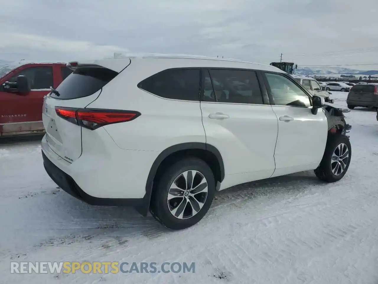 3 Photograph of a damaged car 5TDHZRBH8MS549934 TOYOTA HIGHLANDER 2021