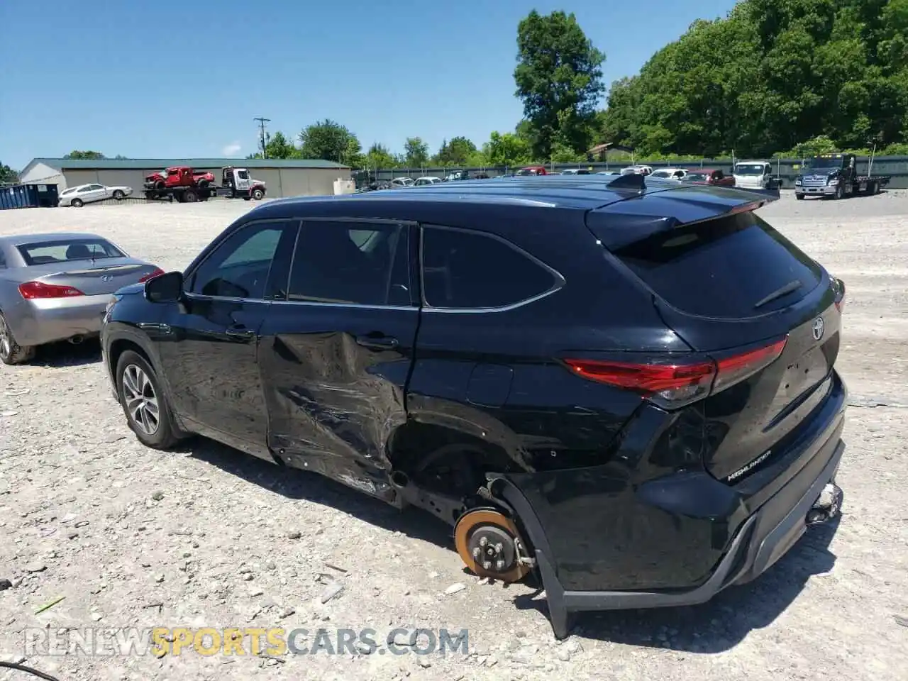 2 Photograph of a damaged car 5TDHZRBH9MS128000 TOYOTA HIGHLANDER 2021