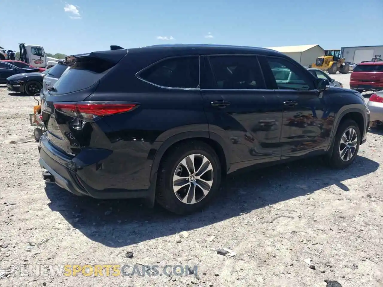 3 Photograph of a damaged car 5TDHZRBH9MS128000 TOYOTA HIGHLANDER 2021