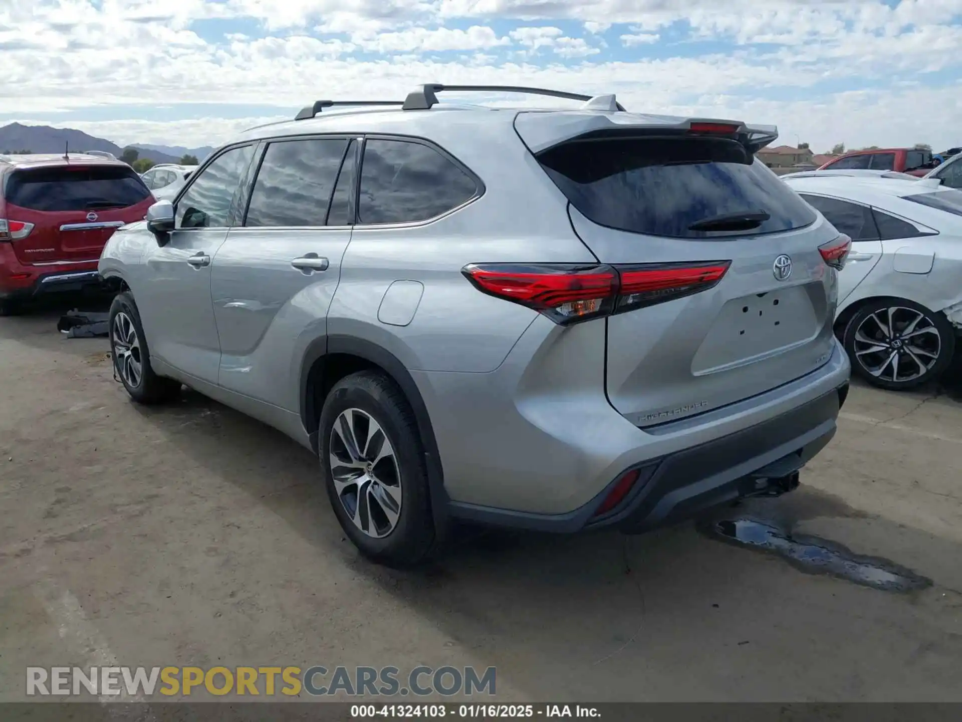 3 Photograph of a damaged car 5TDHZRBHXMS114705 TOYOTA HIGHLANDER 2021