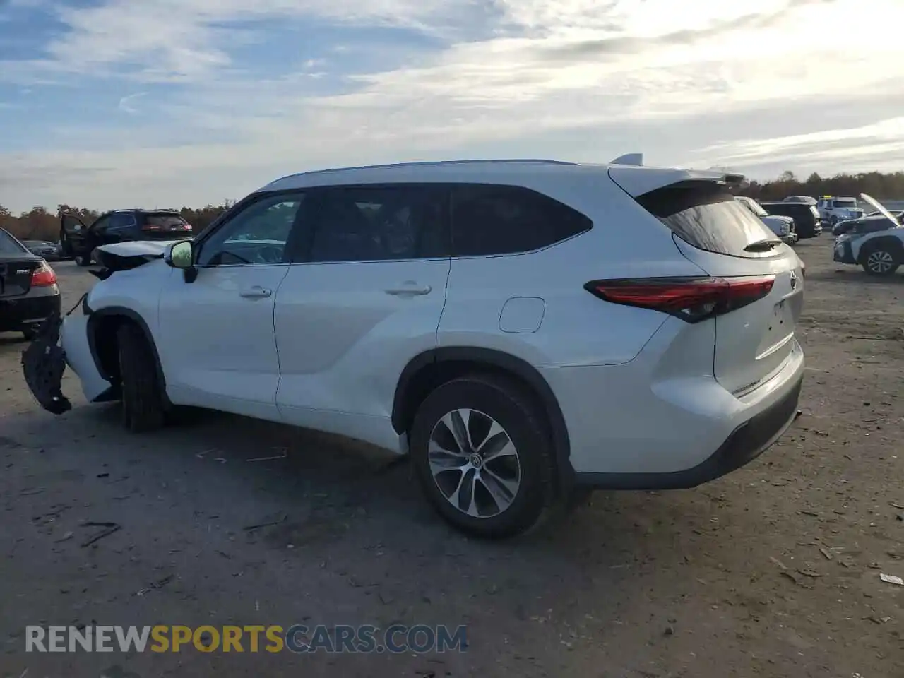 2 Photograph of a damaged car 5TDHZRBHXMS130581 TOYOTA HIGHLANDER 2021