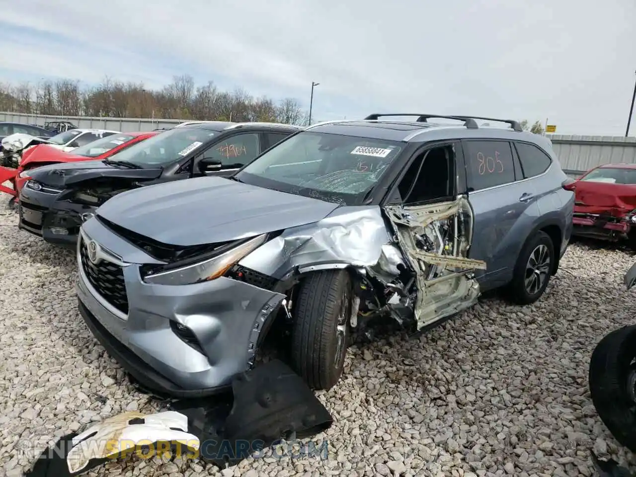 2 Photograph of a damaged car 5TDHZRBHXMS158865 TOYOTA HIGHLANDER 2021