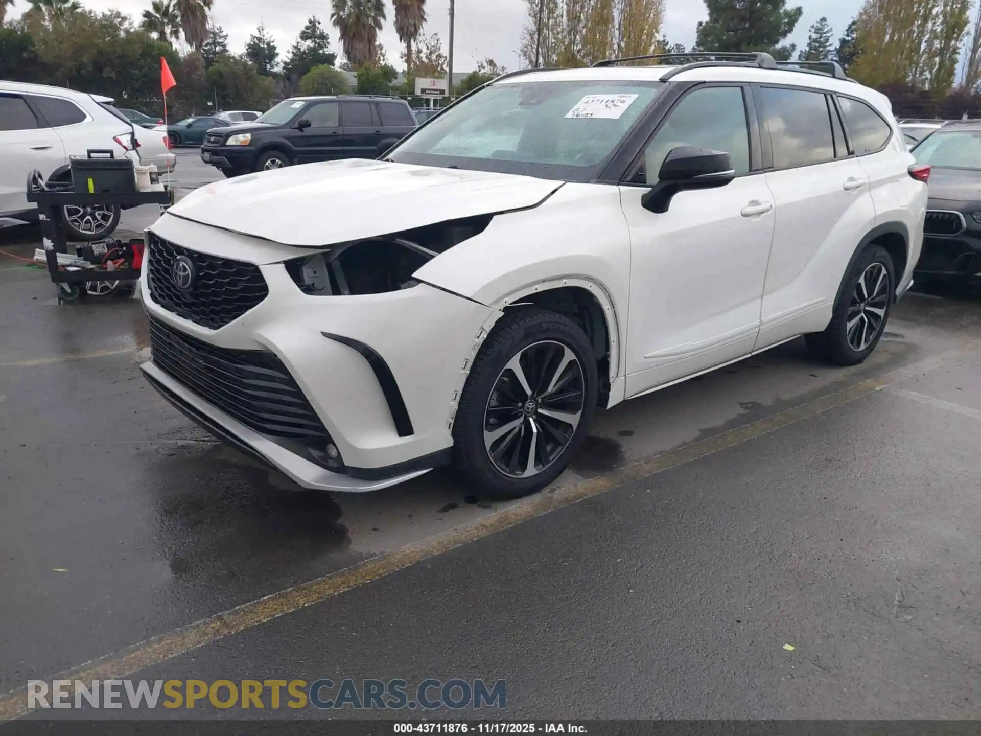 2 fotografías del automóvil dañado 5TDJZRAH0MS062777 TOYOTA HIGHLANDER 2021