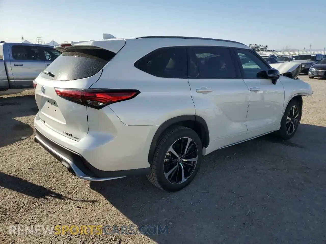 3 Photograph of a damaged car 5TDJZRAH5MS032707 TOYOTA HIGHLANDER 2021