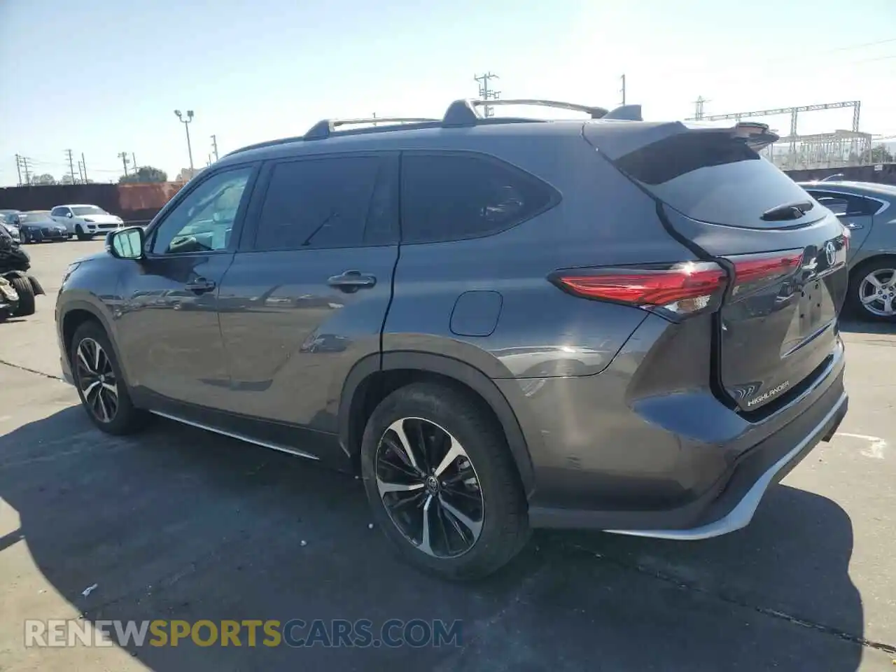2 Photograph of a damaged car 5TDJZRAH7MS059973 TOYOTA HIGHLANDER 2021