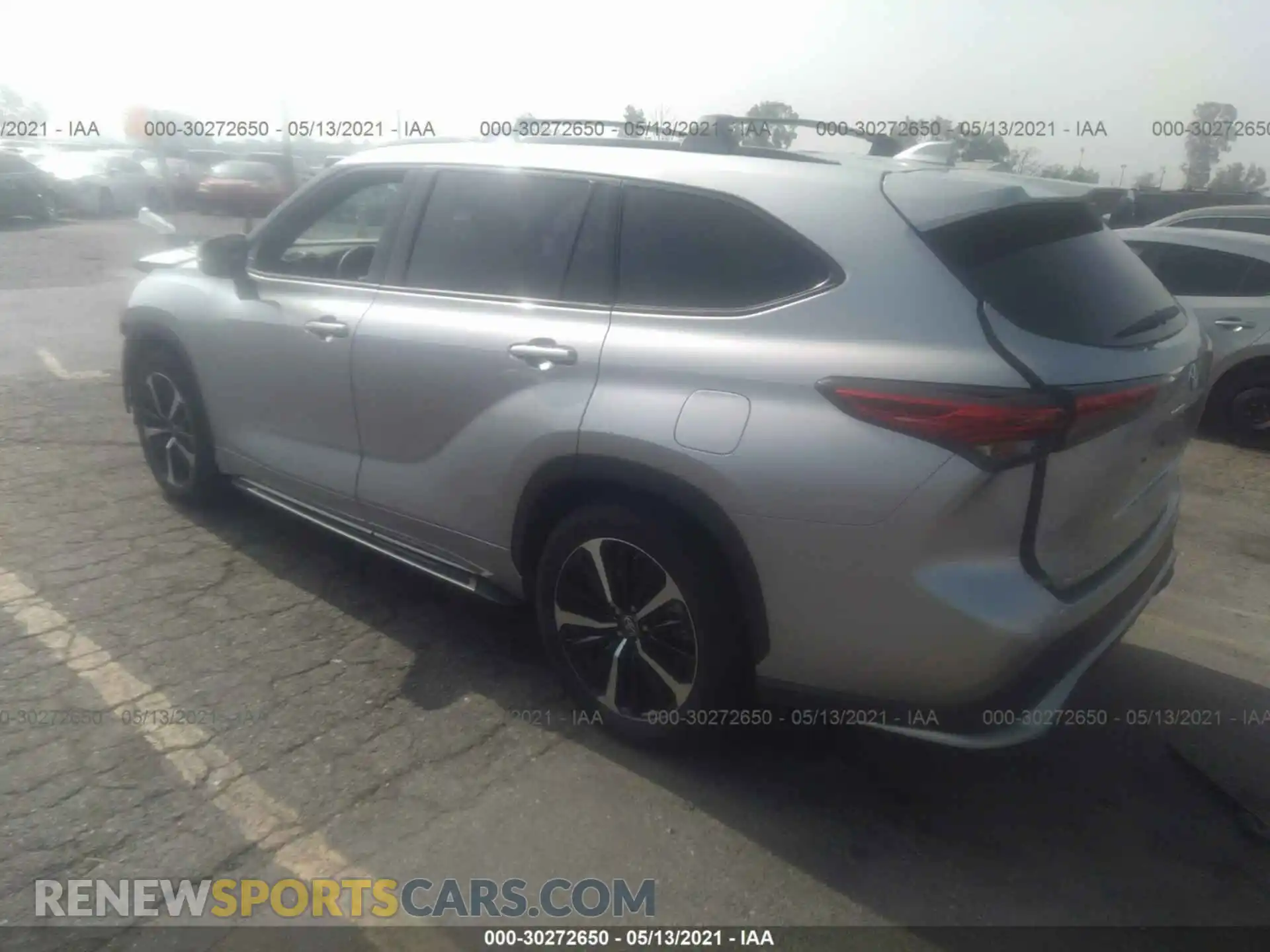 3 Photograph of a damaged car 5TDJZRAH8MS034337 TOYOTA HIGHLANDER 2021