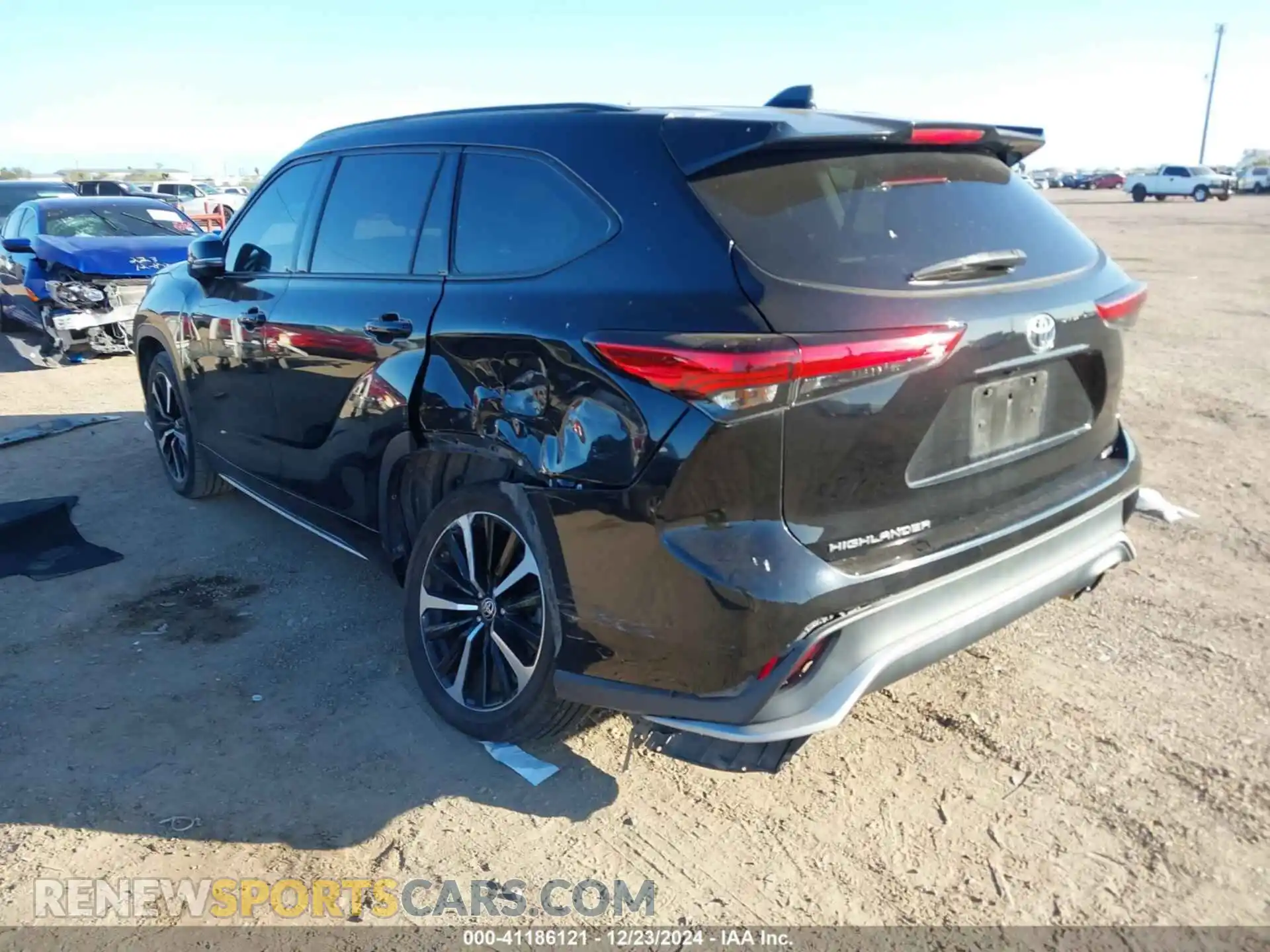 3 Photograph of a damaged car 5TDJZRAH9MS039837 TOYOTA HIGHLANDER 2021