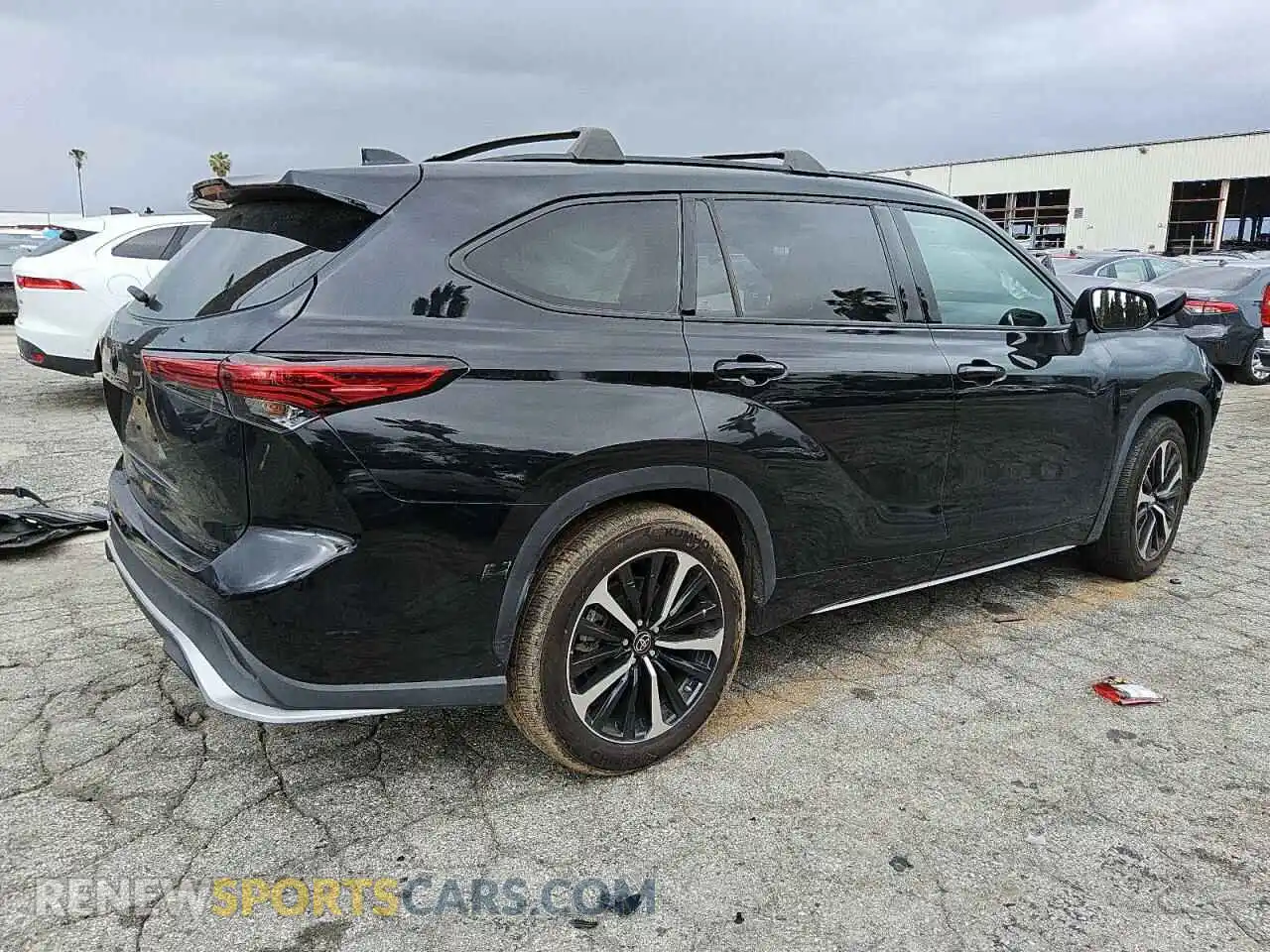 3 Photograph of a damaged car 5TDJZRAHXMS088772 TOYOTA HIGHLANDER 2021