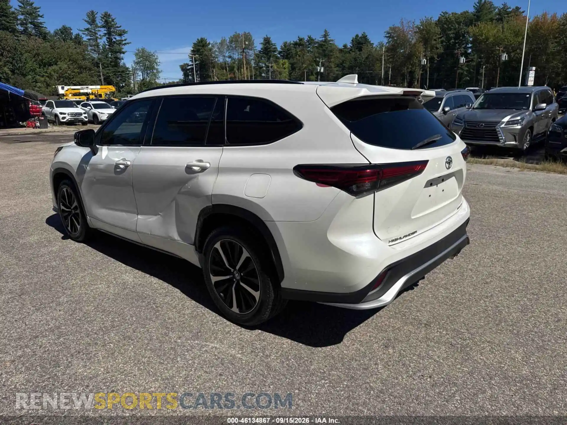 3 Photograph of a damaged car 5TDJZRBH1MS070028 TOYOTA HIGHLANDER 2021