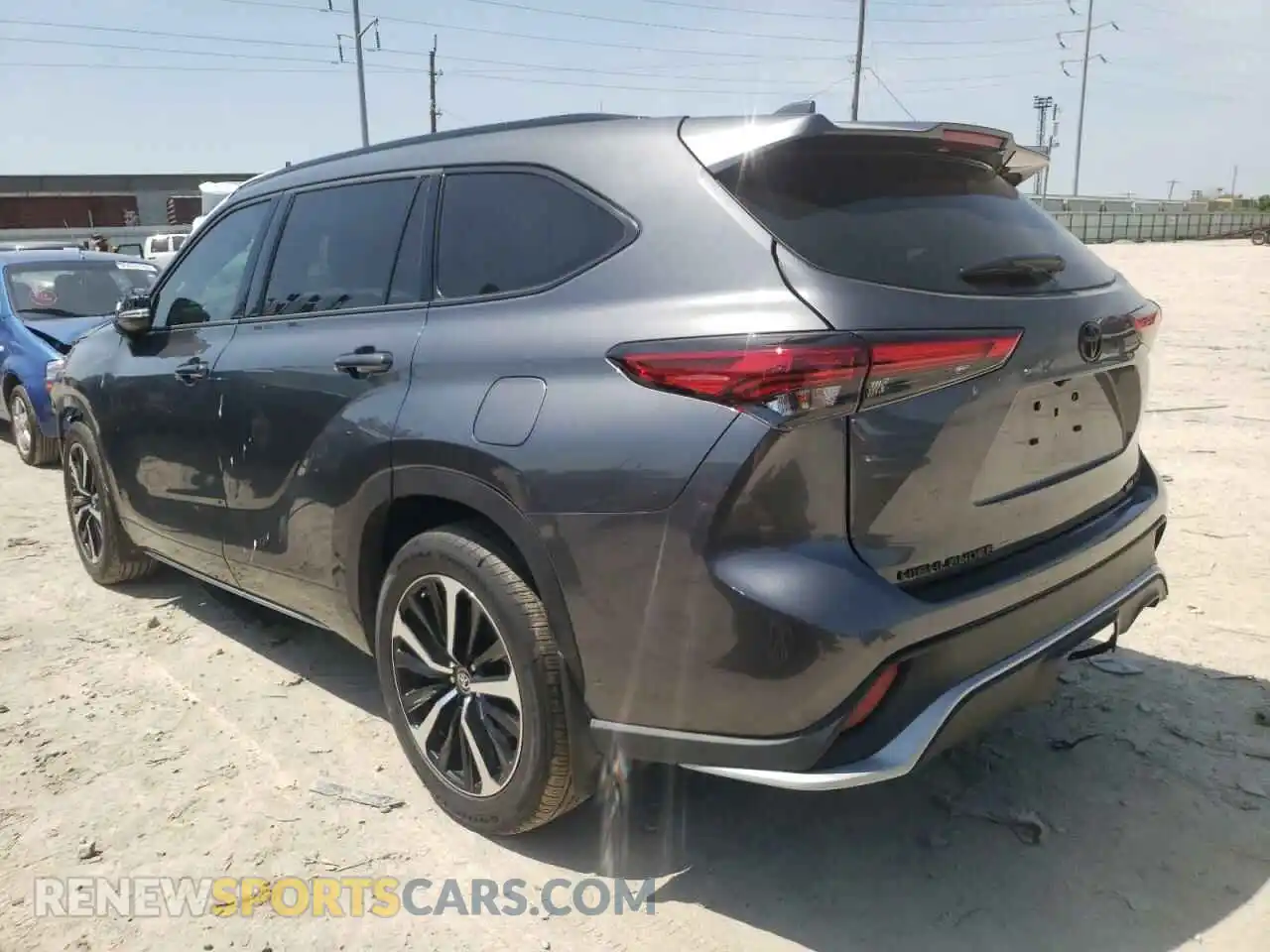 3 Photograph of a damaged car 5TDJZRBH2MS158442 TOYOTA HIGHLANDER 2021