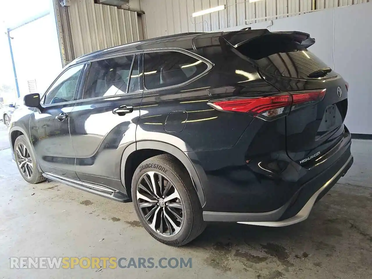 2 Photograph of a damaged car 5TDJZRBH3MS138314 TOYOTA HIGHLANDER 2021