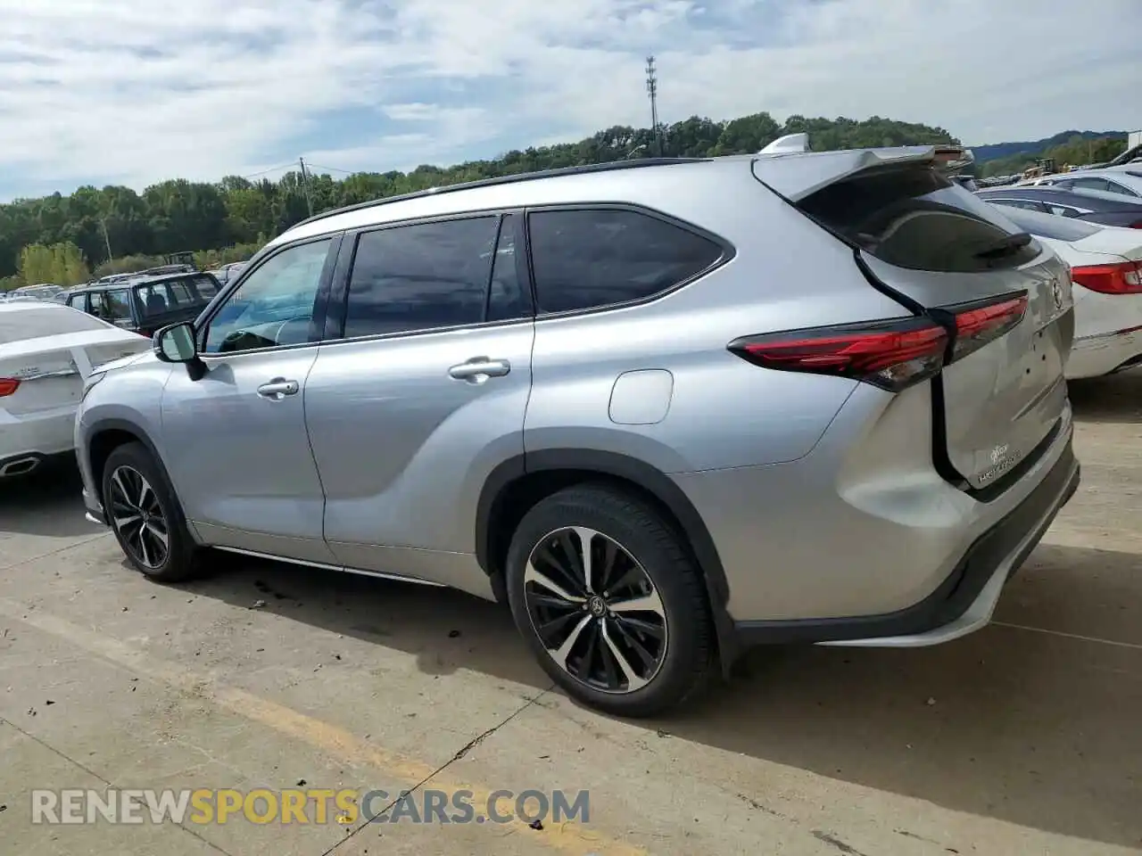 2 Photograph of a damaged car 5TDJZRBH5MS084224 TOYOTA HIGHLANDER 2021