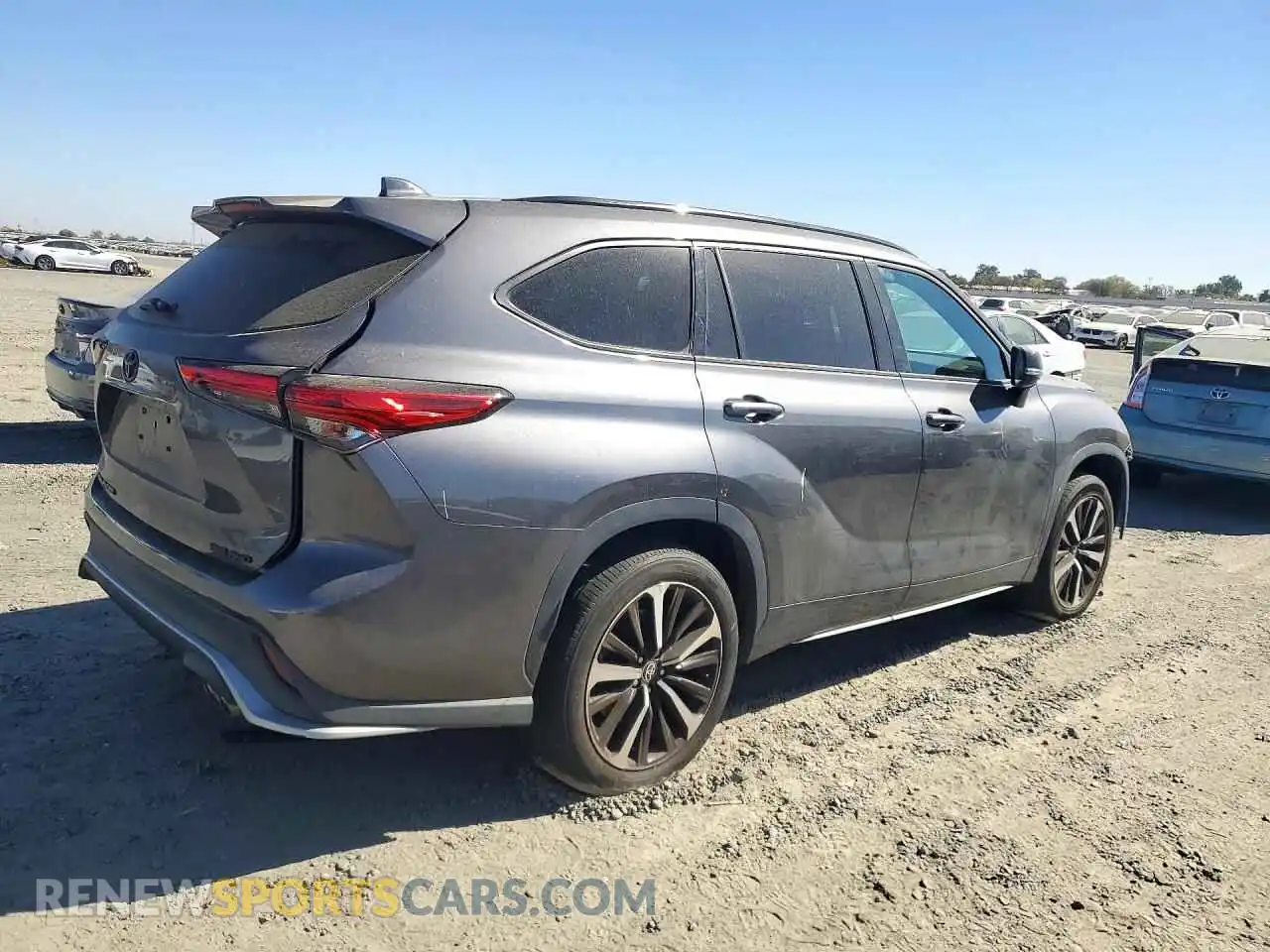 3 Photograph of a damaged car 5TDJZRBH5MS160931 TOYOTA HIGHLANDER 2021