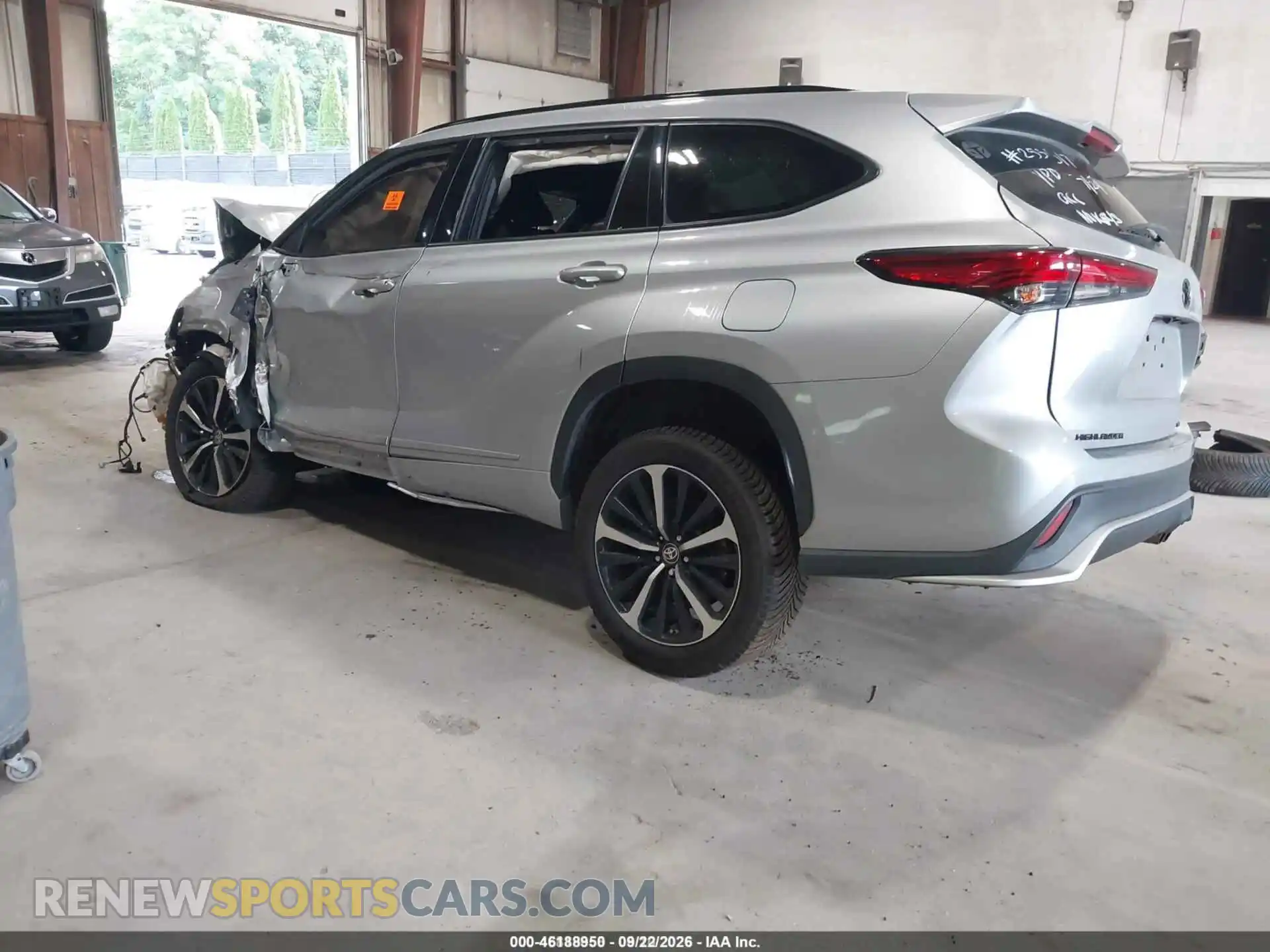 3 Photograph of a damaged car 5TDJZRBH6MS060014 TOYOTA HIGHLANDER 2021