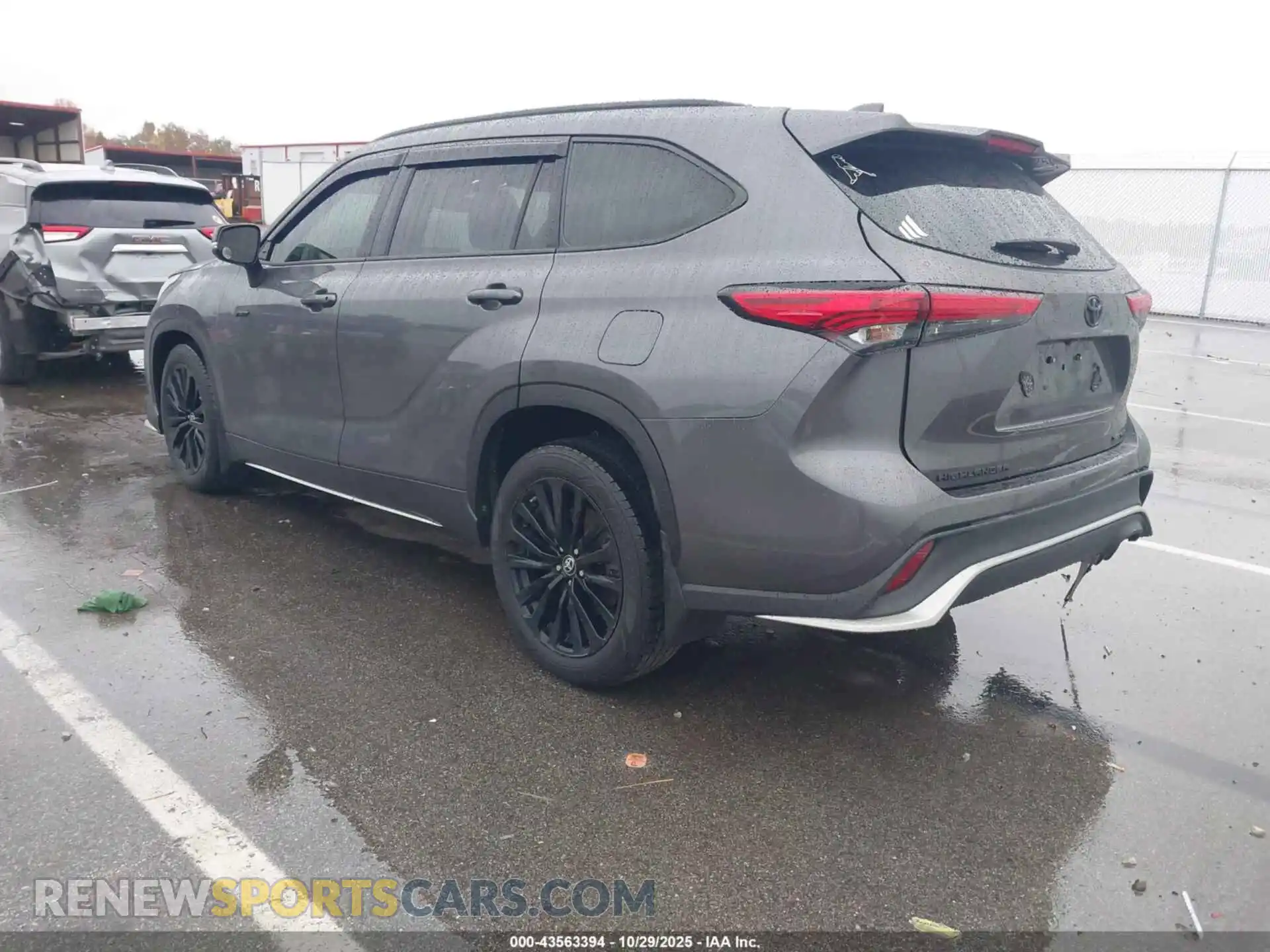 3 Photograph of a damaged car 5TDJZRBH7MS127123 TOYOTA HIGHLANDER 2021