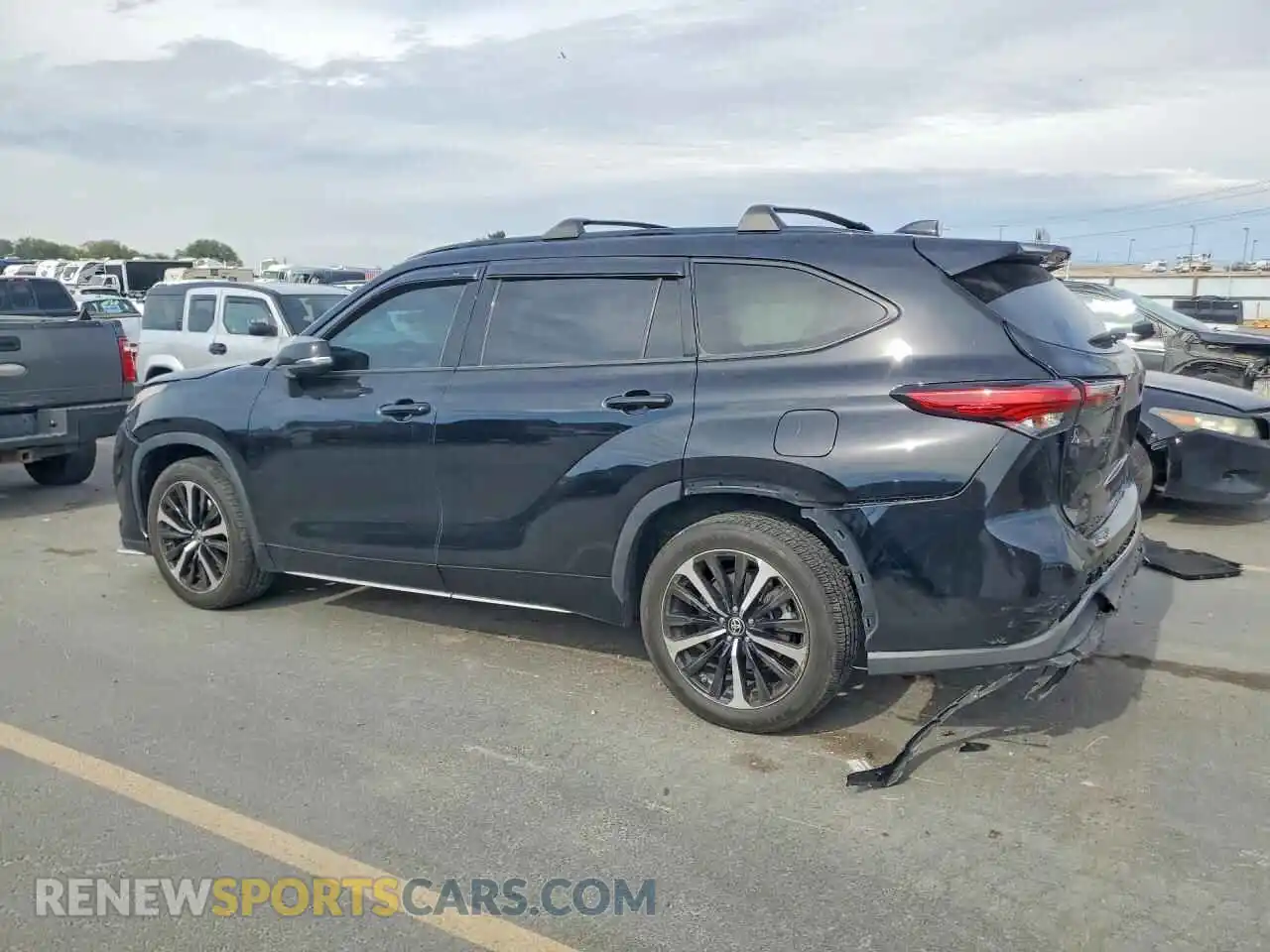 2 Photograph of a damaged car 5TDJZRBH8MS057261 TOYOTA HIGHLANDER 2021