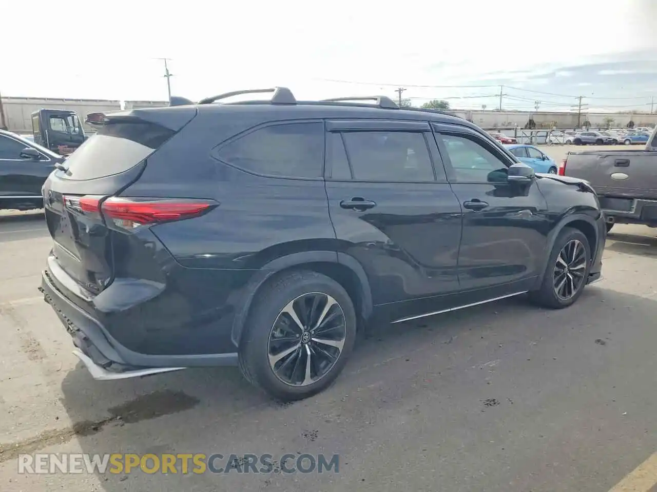 3 Photograph of a damaged car 5TDJZRBH8MS057261 TOYOTA HIGHLANDER 2021