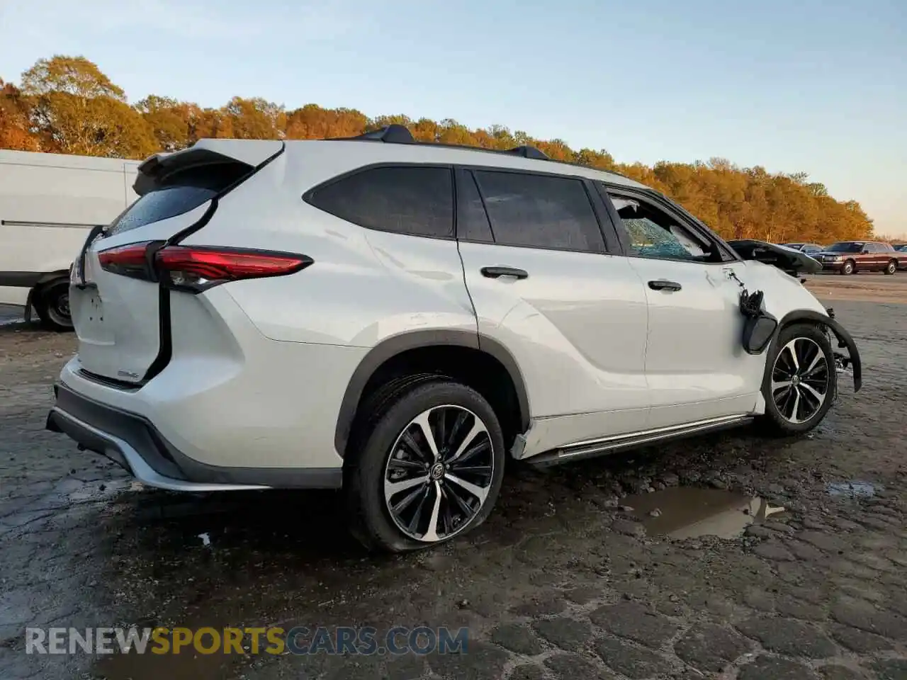 3 Photograph of a damaged car 5TDJZRBH9MS064624 TOYOTA HIGHLANDER 2021