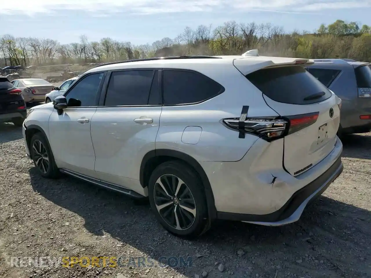 2 Photograph of a damaged car 5TDJZRBHXMS088799 TOYOTA HIGHLANDER 2021