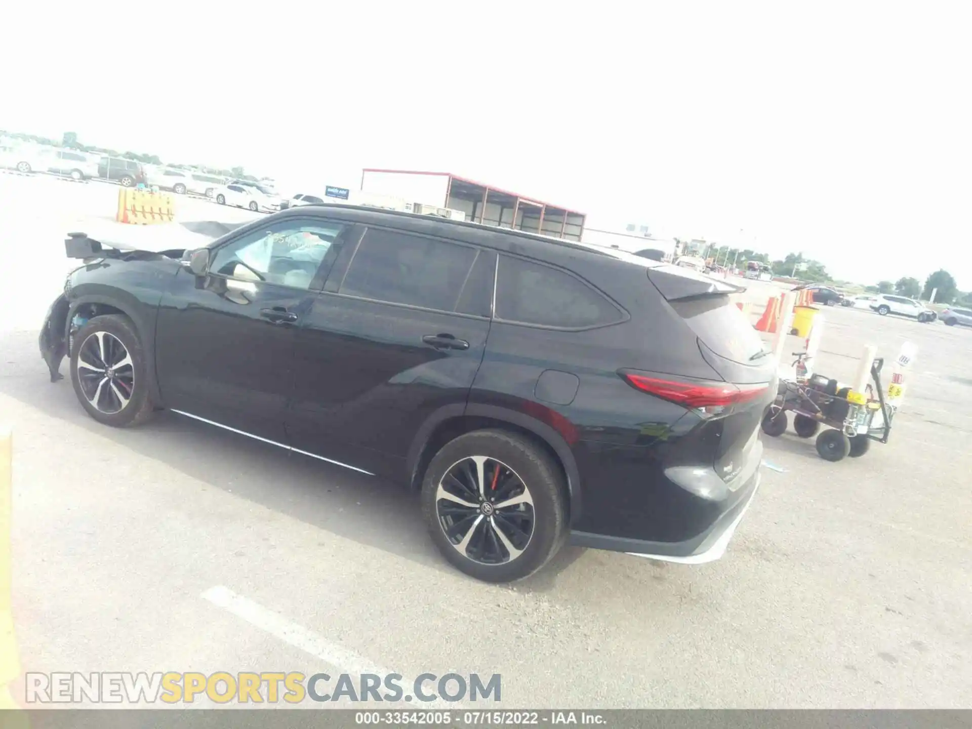 3 Photograph of a damaged car 5TDJZRBHXMS135619 TOYOTA HIGHLANDER 2021