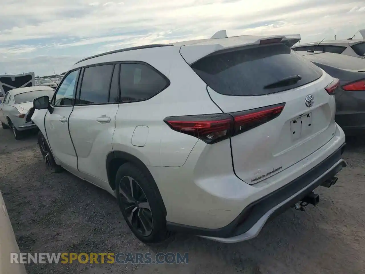 2 Photograph of a damaged car 5TDLZRAH0MS072248 TOYOTA HIGHLANDER 2021