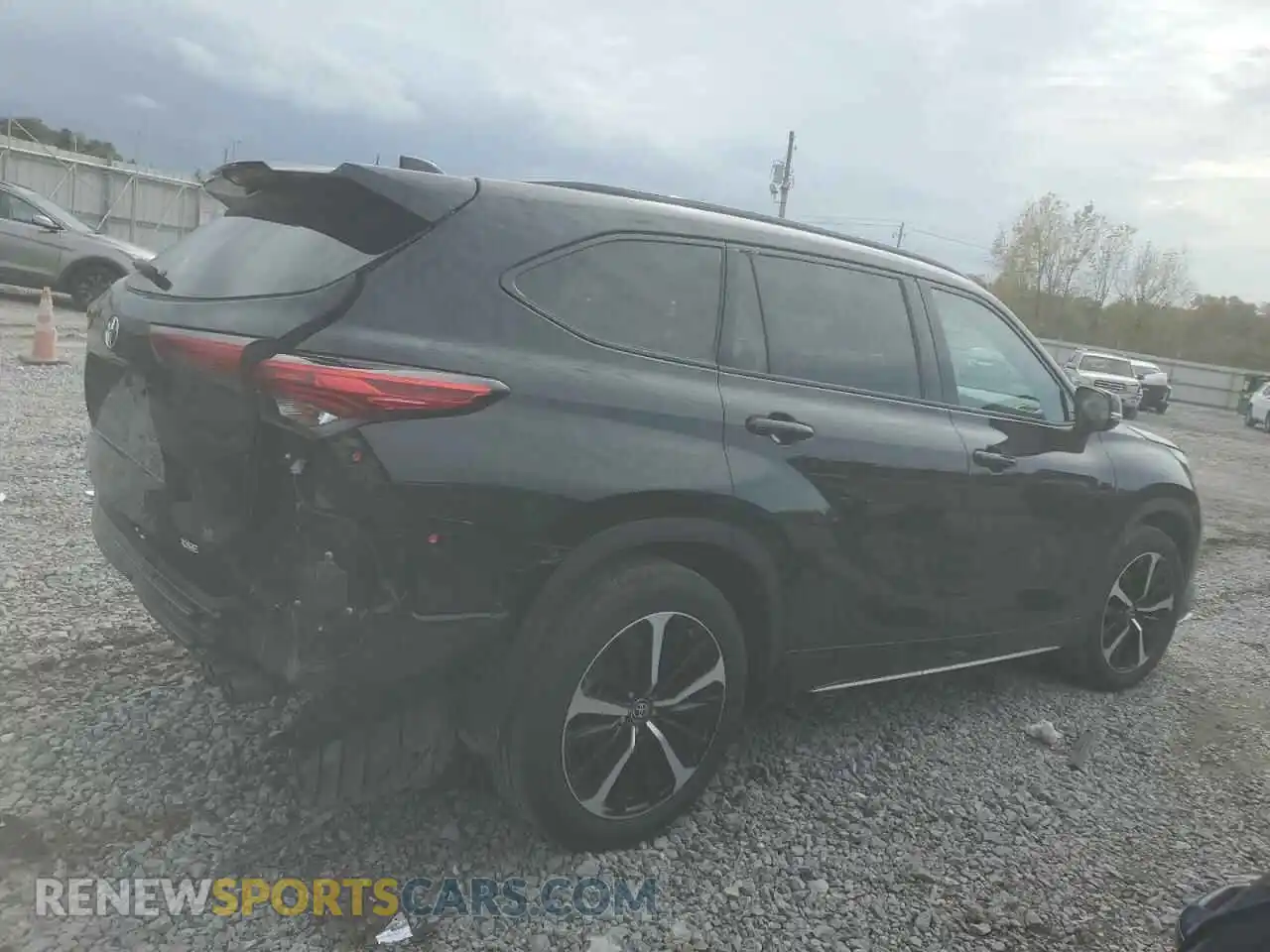 3 Photograph of a damaged car 5TDLZRAH0MS081984 TOYOTA HIGHLANDER 2021
