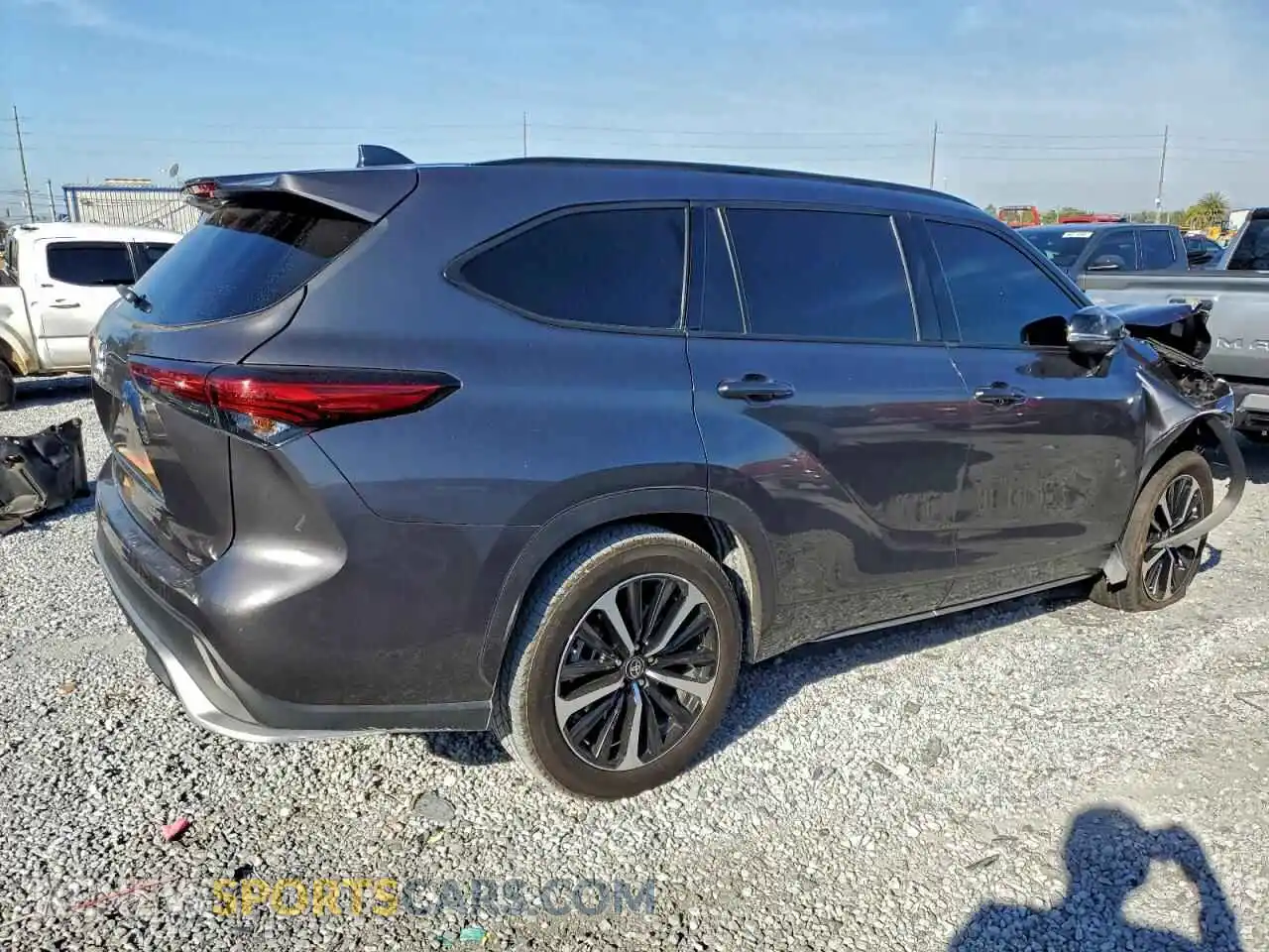 3 Photograph of a damaged car 5TDLZRAH1MS062358 TOYOTA HIGHLANDER 2021