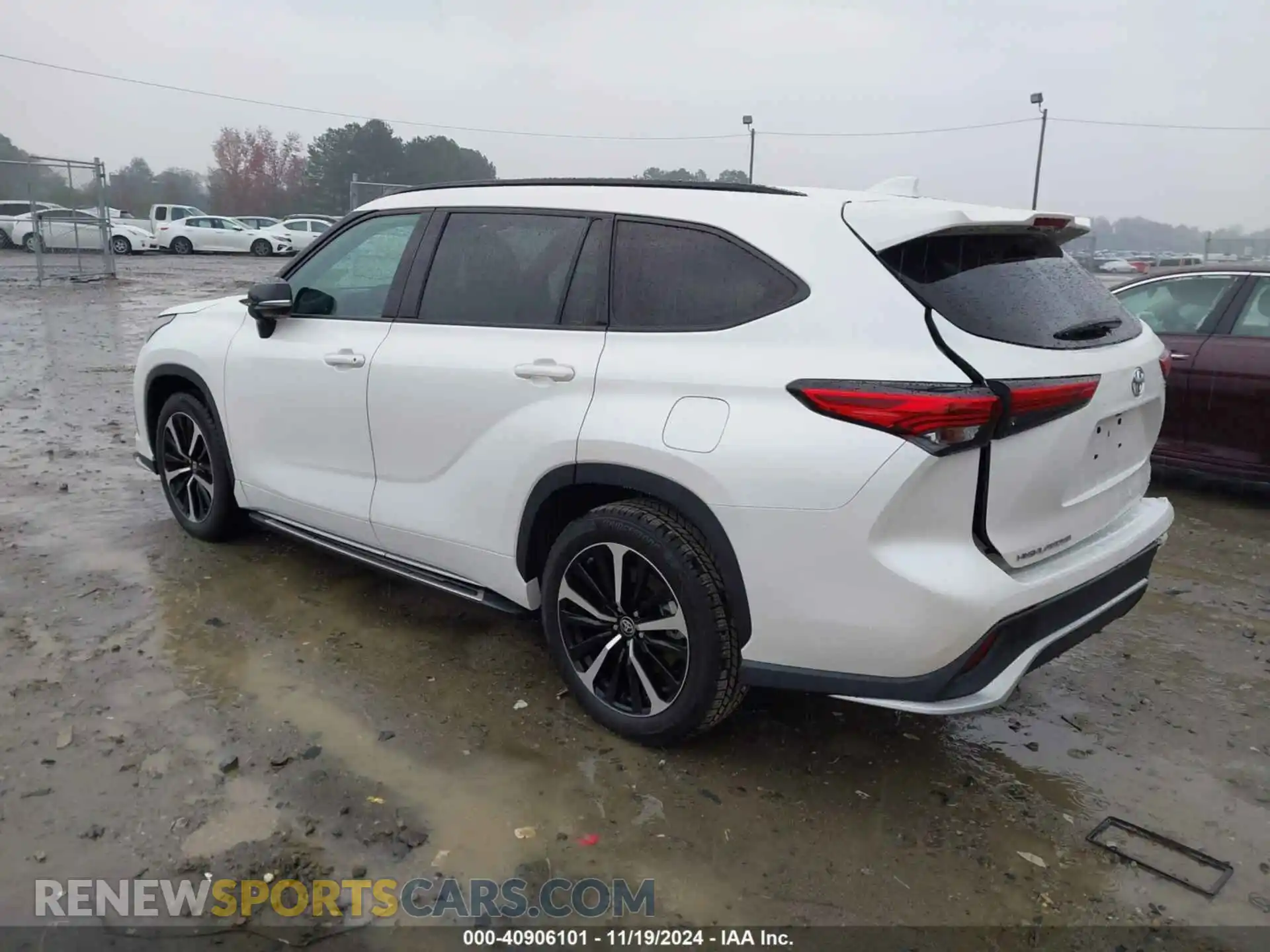 3 fotografías del automóvil dañado 5TDLZRAH3MS061972 TOYOTA HIGHLANDER 2021