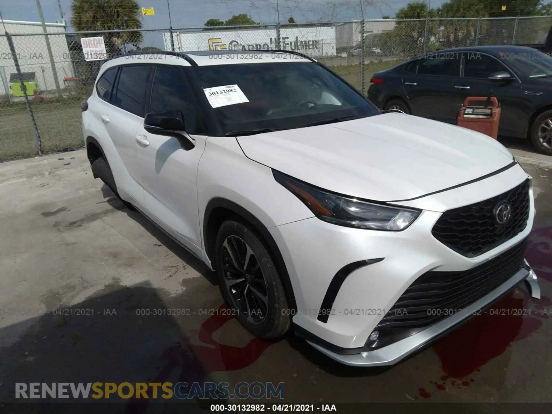 1 Photograph of a damaged car 5TDLZRAH6MS048858 TOYOTA HIGHLANDER 2021