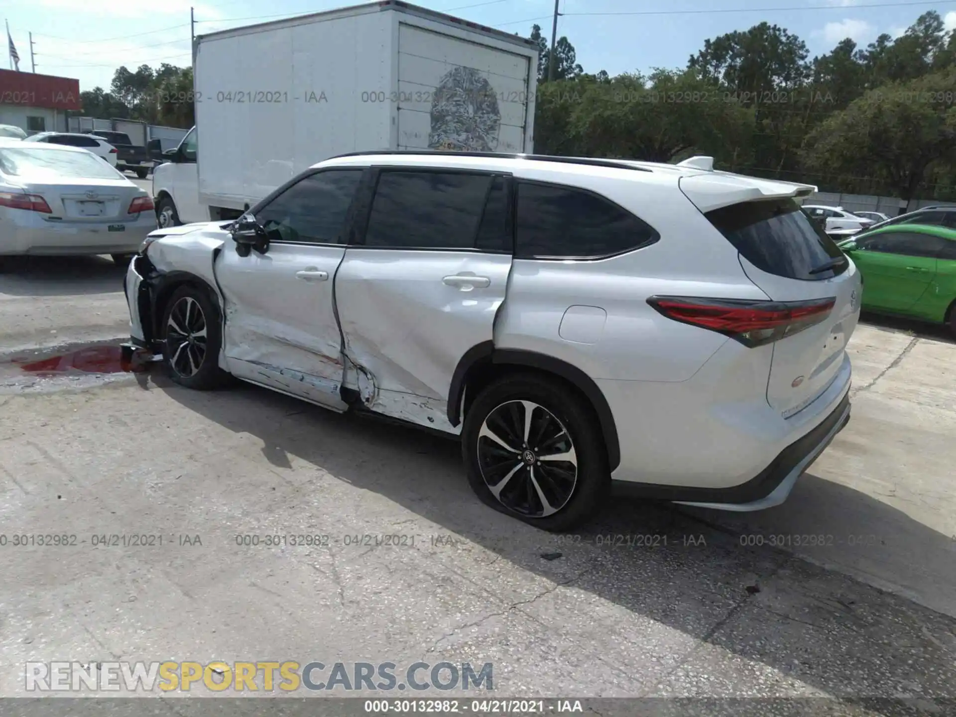 3 Photograph of a damaged car 5TDLZRAH6MS048858 TOYOTA HIGHLANDER 2021