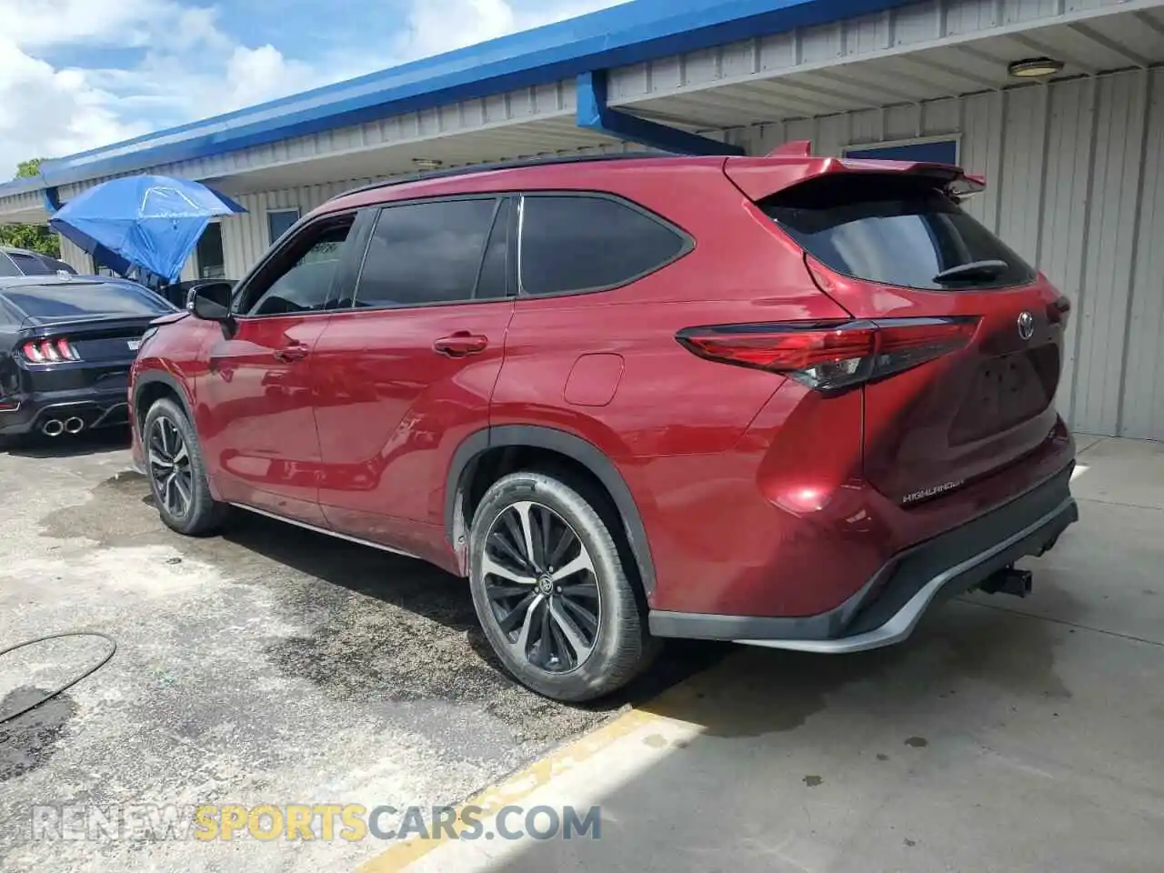 2 Photograph of a damaged car 5TDLZRAH9MS075746 TOYOTA HIGHLANDER 2021