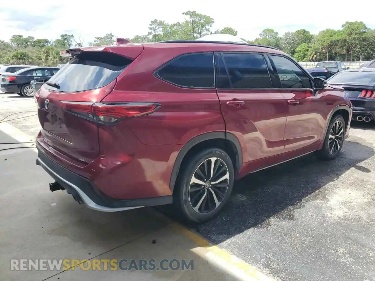 3 Photograph of a damaged car 5TDLZRAH9MS075746 TOYOTA HIGHLANDER 2021