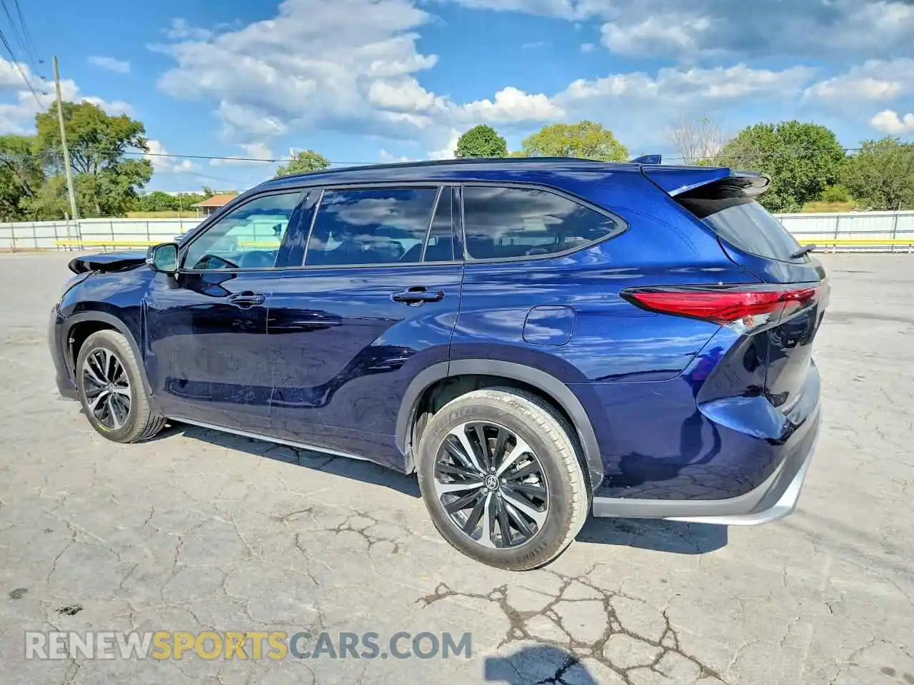 2 Photograph of a damaged car 5TDLZRAHXMS070989 TOYOTA HIGHLANDER 2021