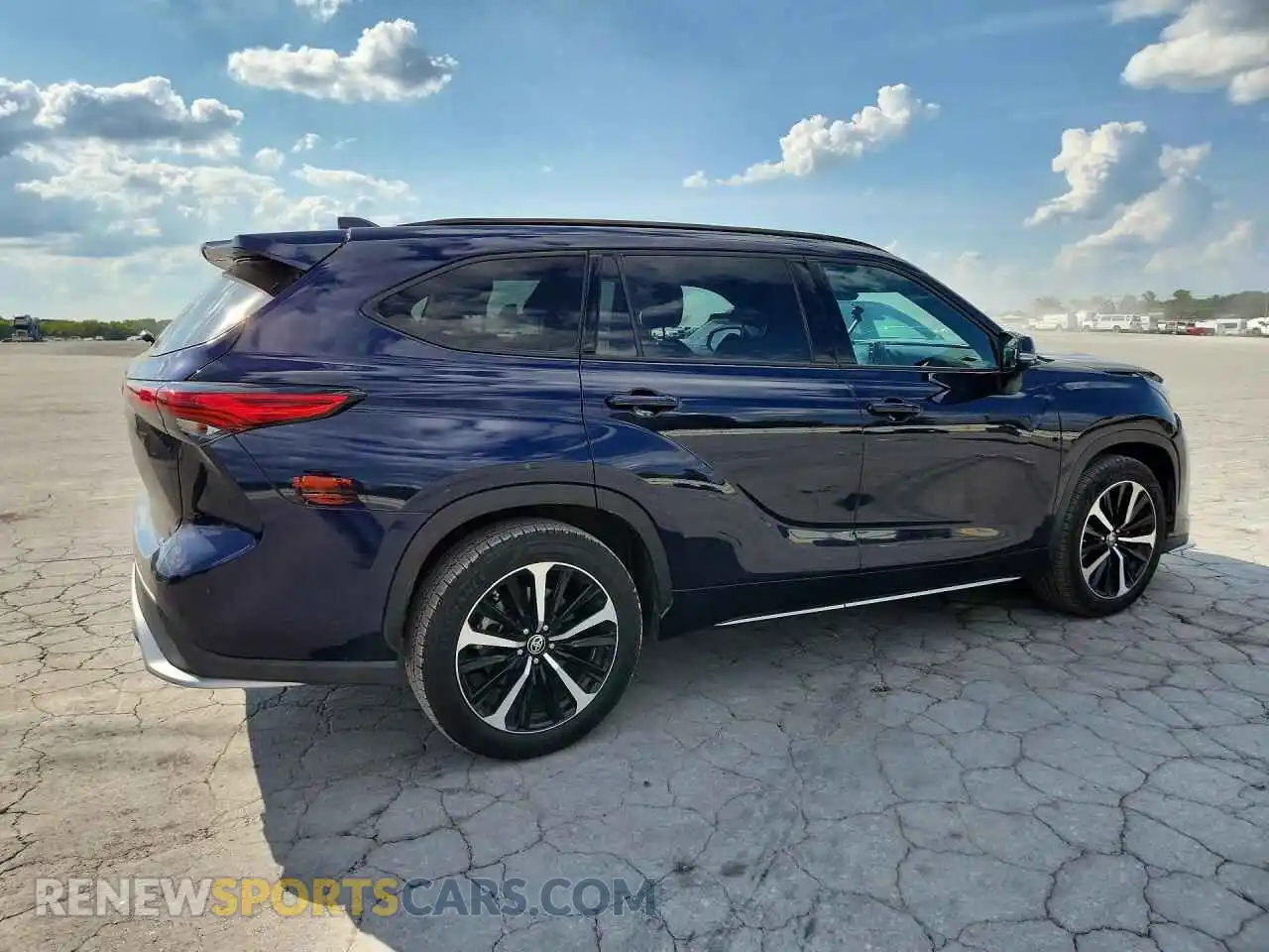 3 Photograph of a damaged car 5TDLZRAHXMS070989 TOYOTA HIGHLANDER 2021