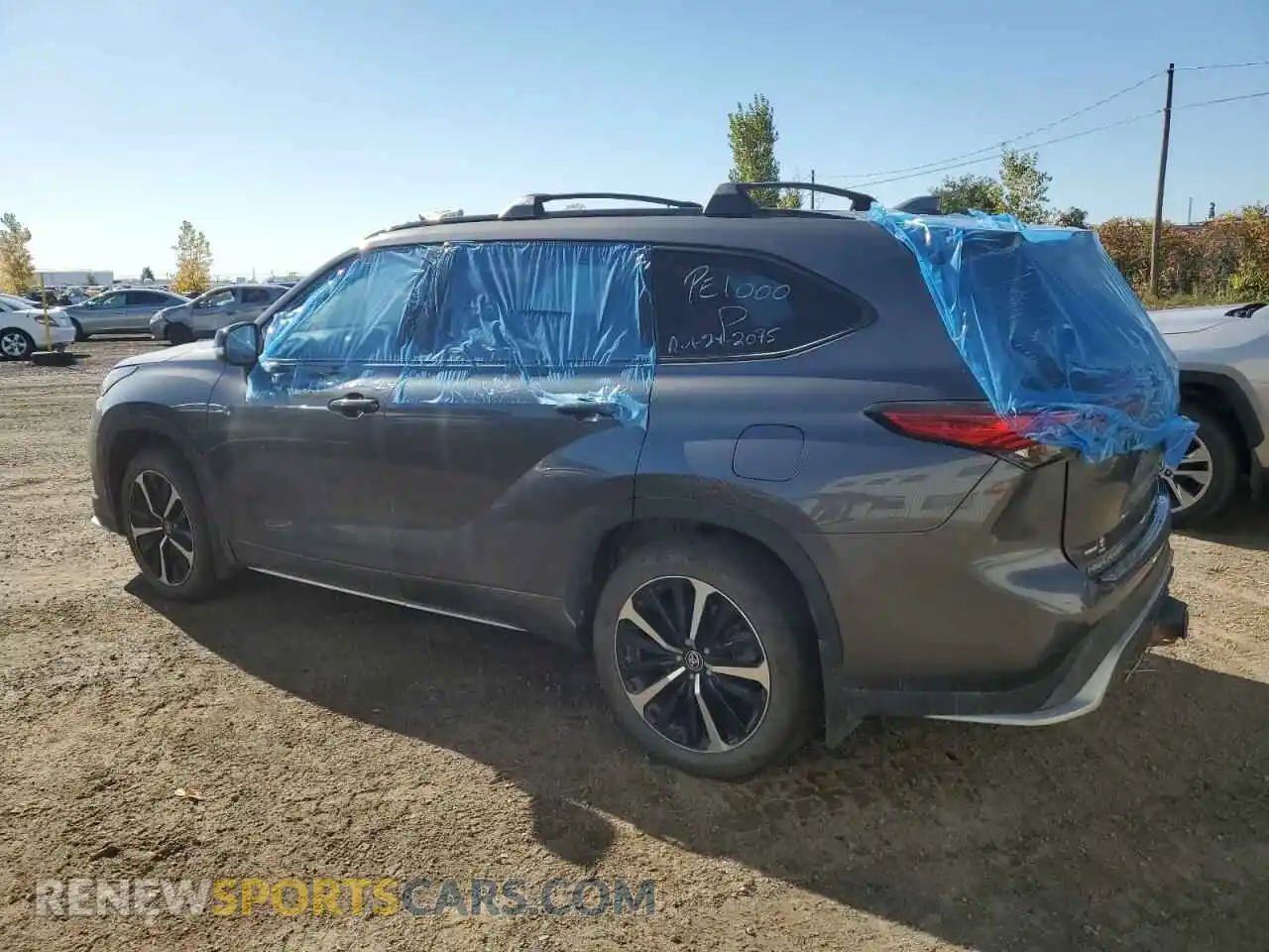 2 Photograph of a damaged car 5TDLZRBH0MS118448 TOYOTA HIGHLANDER 2021