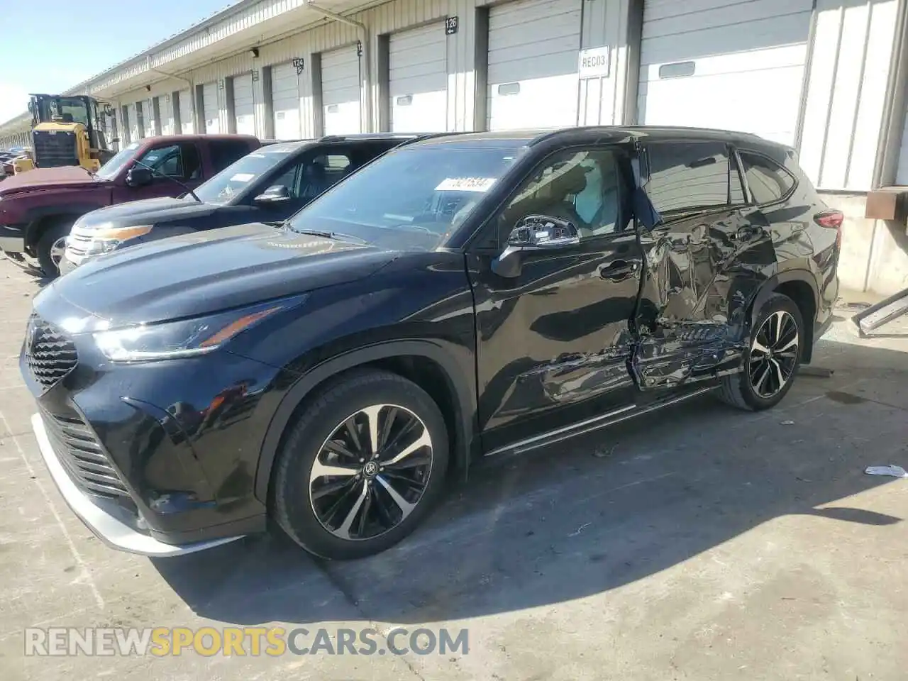 1 Photograph of a damaged car 5TDLZRBH2MS108133 TOYOTA HIGHLANDER 2021