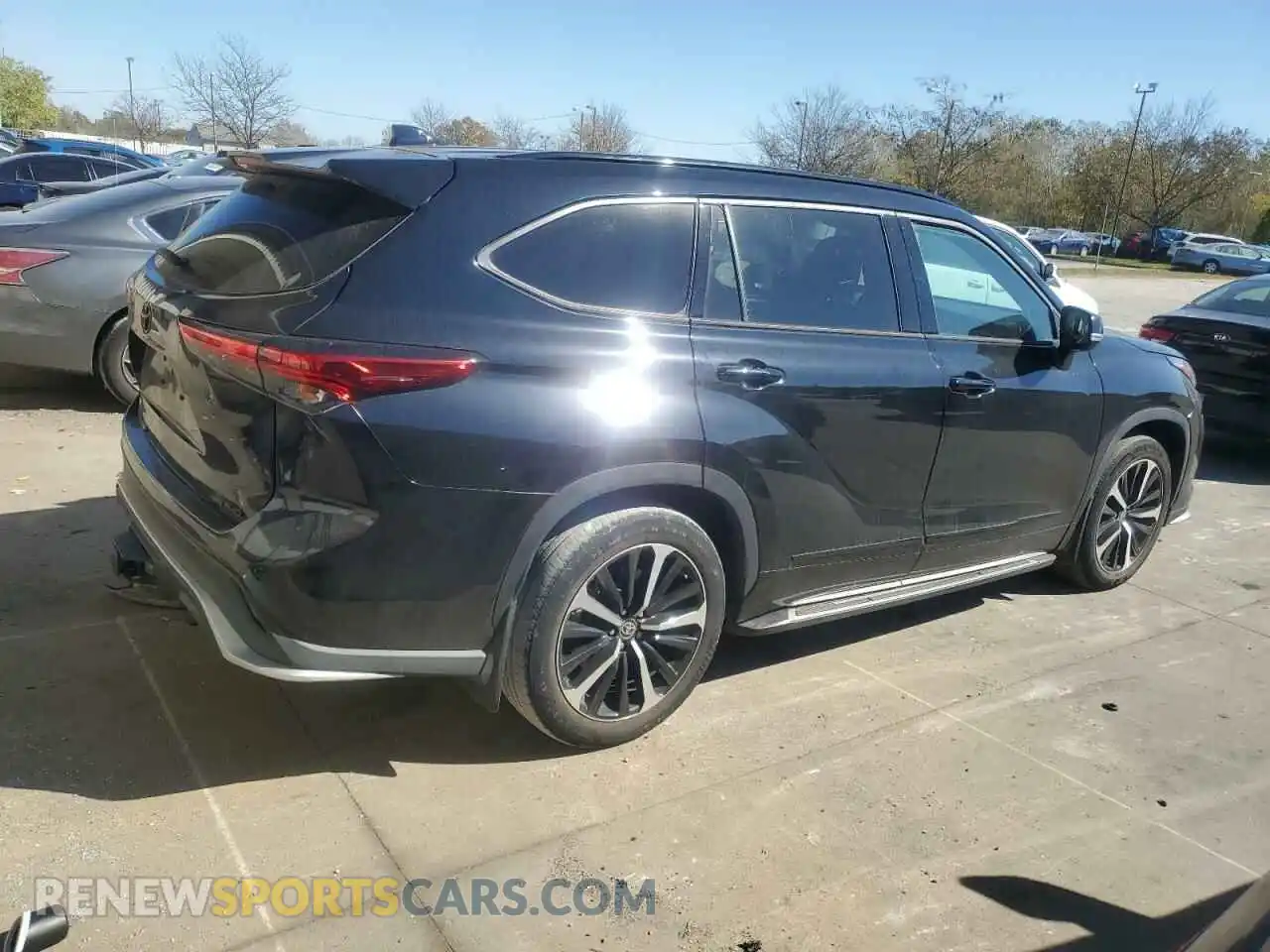 3 Photograph of a damaged car 5TDLZRBH2MS108133 TOYOTA HIGHLANDER 2021