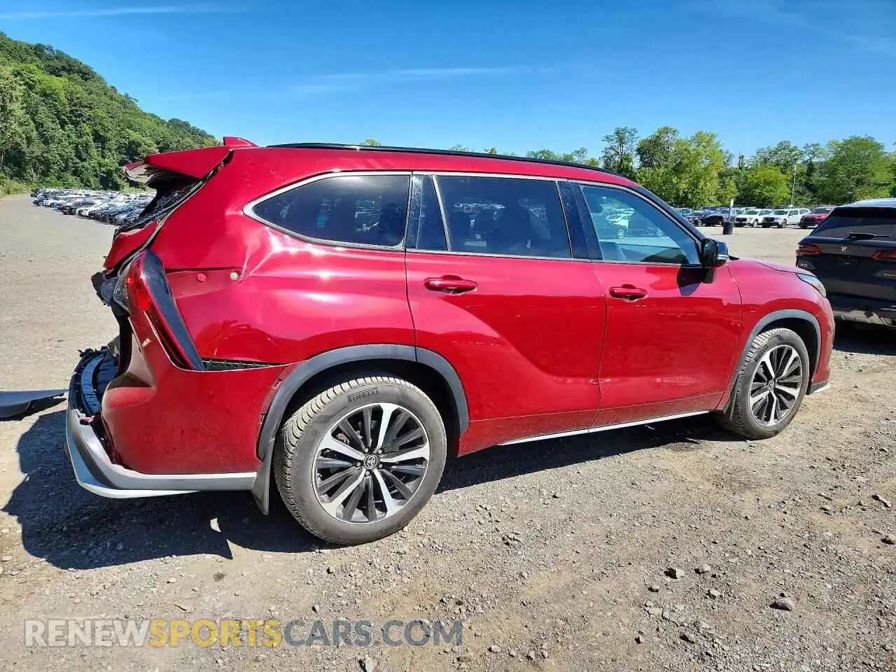 3 Photograph of a damaged car 5TDLZRBH4MS117304 TOYOTA HIGHLANDER 2021