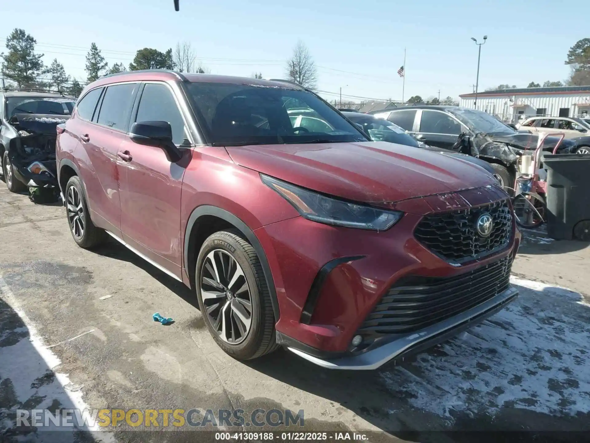 1 Photograph of a damaged car 5TDLZRBH5MS075323 TOYOTA HIGHLANDER 2021