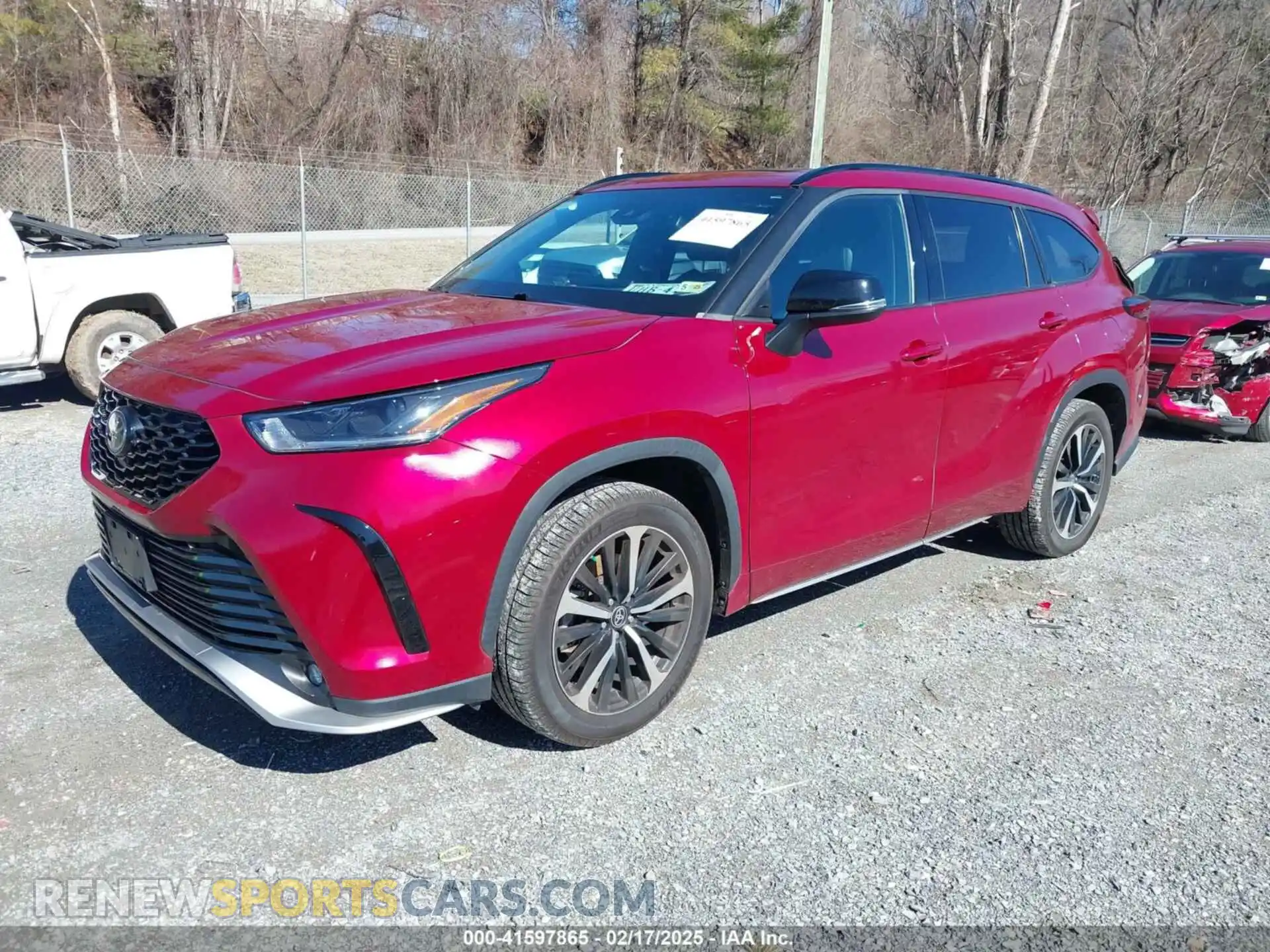 2 Photograph of a damaged car 5TDLZRBH8MS100585 TOYOTA HIGHLANDER 2021