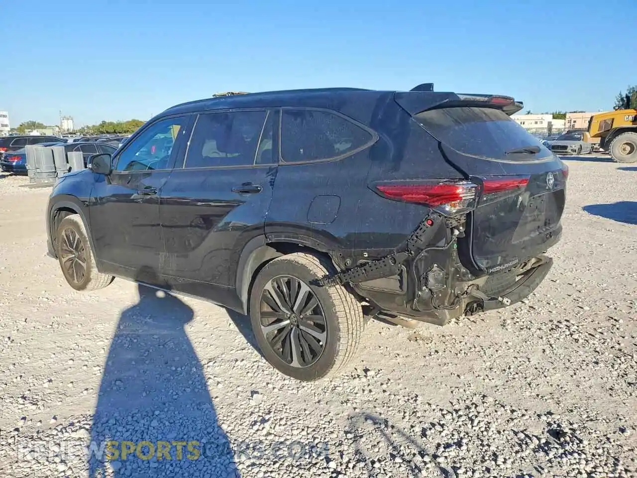 2 Photograph of a damaged car 5TDLZRBH9MS127245 TOYOTA HIGHLANDER 2021