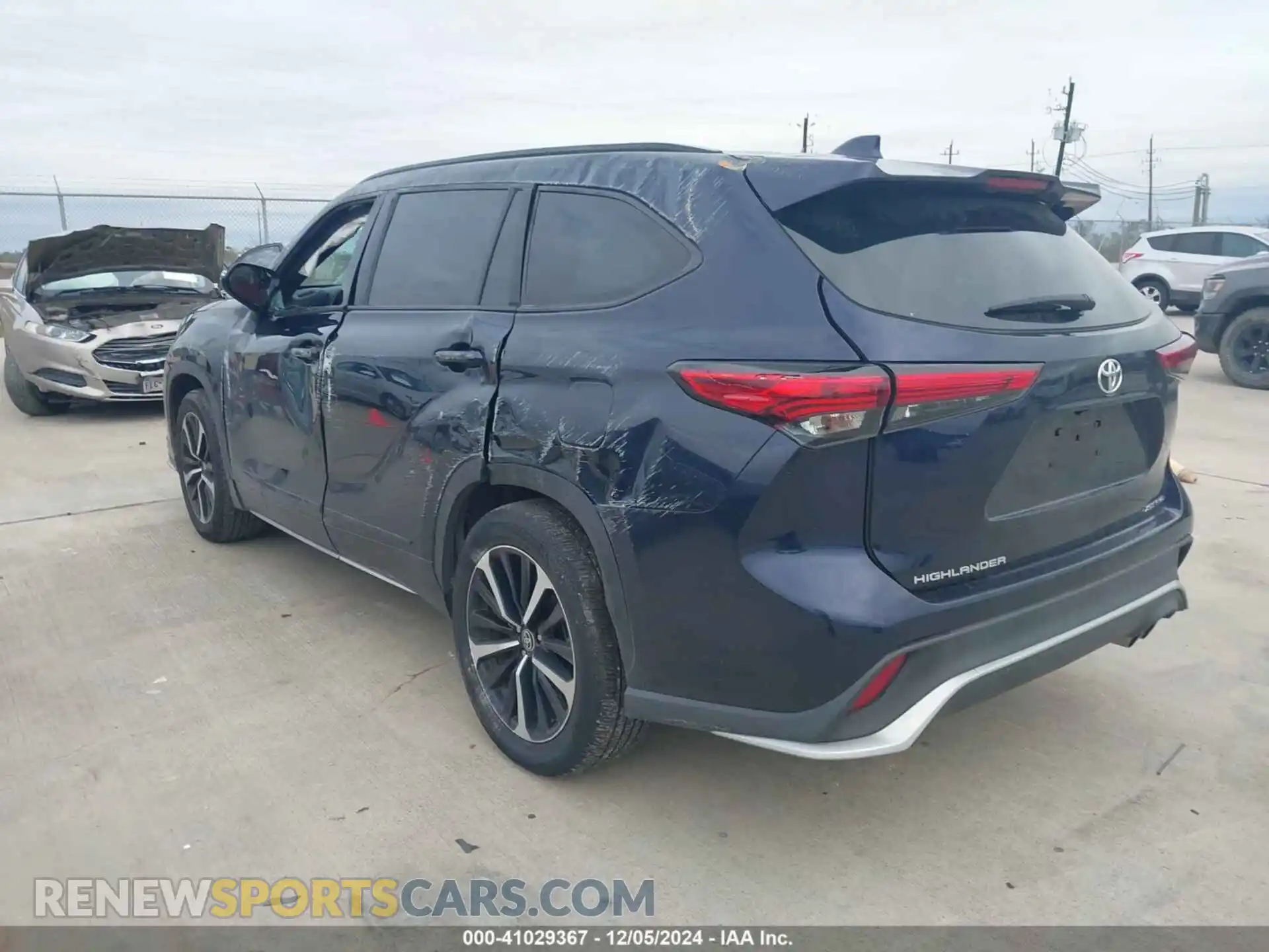 3 Photograph of a damaged car 5TDLZRBHXMS079688 TOYOTA HIGHLANDER 2021