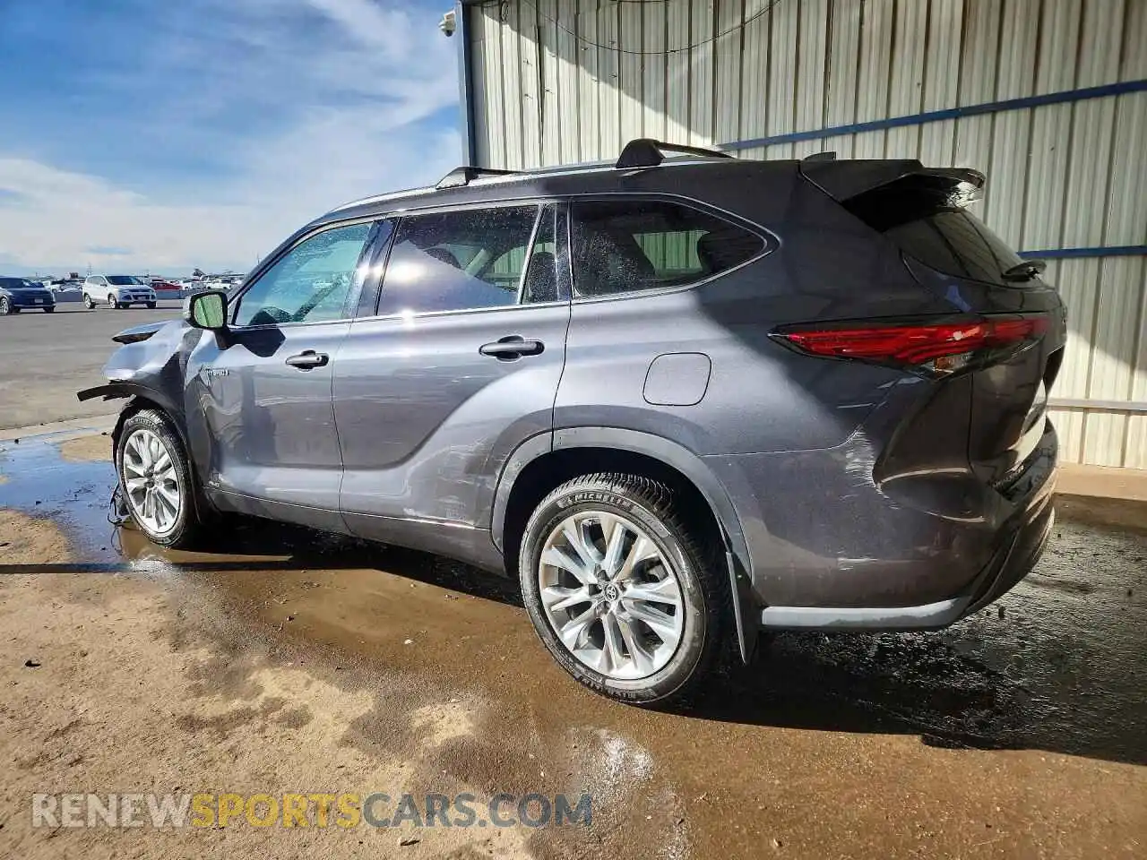 2 Photograph of a damaged car 5TDXBRCH0MS520944 TOYOTA HIGHLANDER 2021