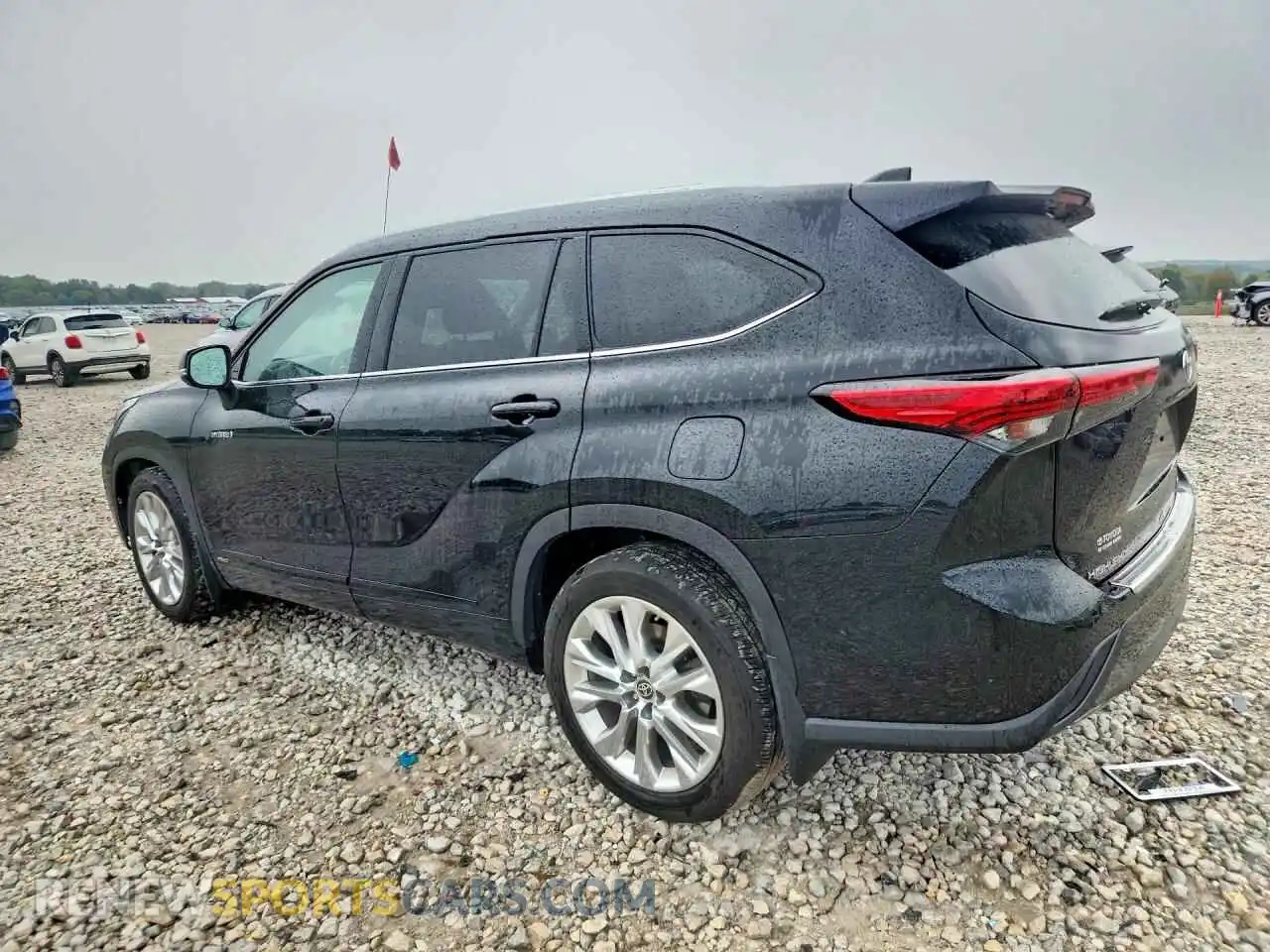 2 fotografías del automóvil dañado 5TDXBRCH3MS519786 TOYOTA HIGHLANDER 2021